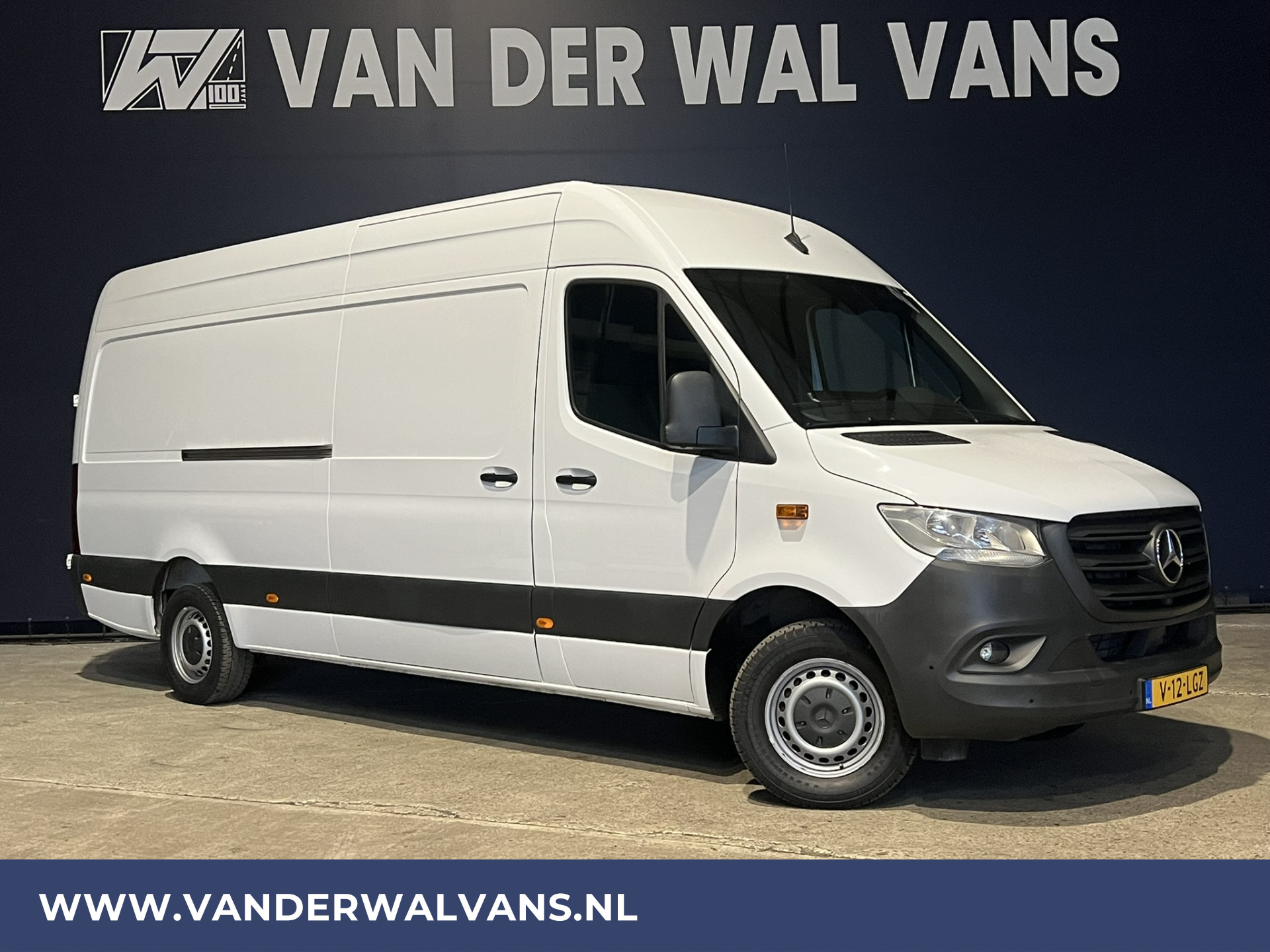 Mercedes-Benz Sprinter 315 CDI 150pk L3H2 Euro6 Airco | Navigatie | Camera | Apple Carplay Android Auto, cruisecontrol, Chauffeursstoel, Parkeersensoren, Stoelverwarming, Bijrijdersbank