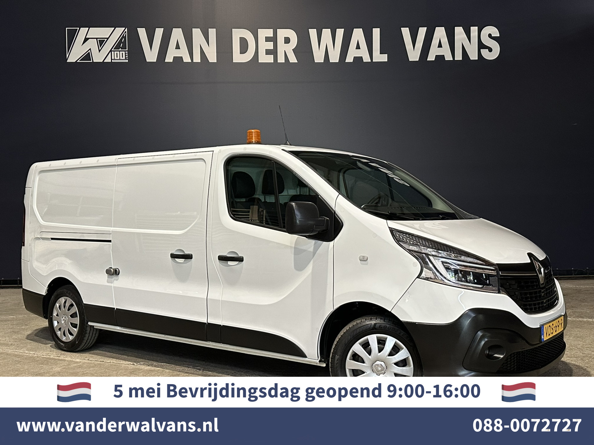 Renault Trafic 2.0 dCi 120pk L2H1 inrichting Euro6 Airco | Navigatie | LED | Camera | Cruisecontrol | Trekhaak Parkeersensoren, Bijrijdersbank