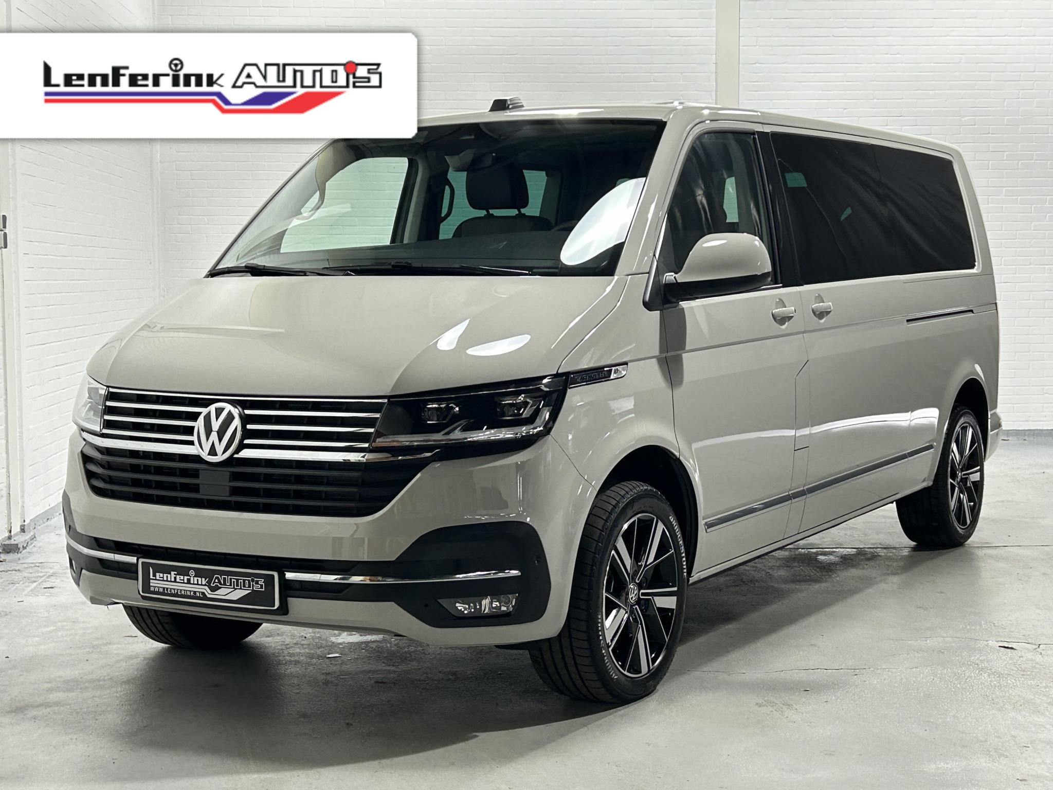 Volkswagen Transporter 2.0 TDI 204 pk DSG Dubbel Cabine Highline LED Vol Opties, o.a. El. Achterklep en Schuifdeuren, Side Assist, Leder, Parkeerhulp, 5-Zits