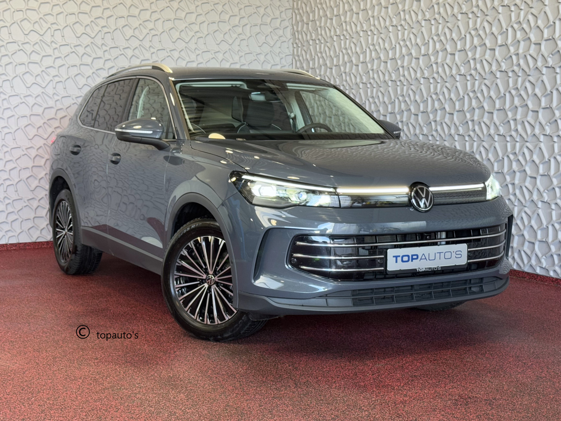 Volkswagen Tiguan 1.5 eTSI MHEV ELEGANCE IQ.LED 360CAM AMBIANCE.LIGHT ERGO.SEAT MASSAGE STOEL/STUUR VERW. ELEK.KLEP 07/2024 "Volkswagen rijden begint bij Topautos.nl – 75 topmodellen direct op voorraad!"
