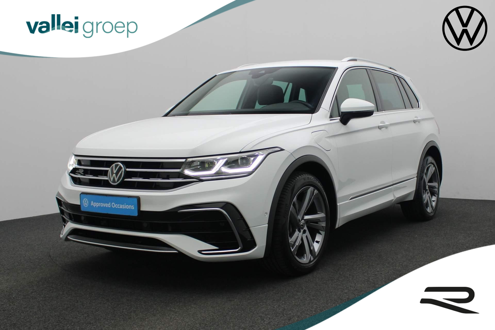 Volkswagen Tiguan 1.4 TSI 245PK DSG eHybrid R-Line Business | Trekhaak | Camera | Stuur-/stoelverwarming | Navi | ACC | Digital Cockpit Pro | Apple Carplay / Android Auto