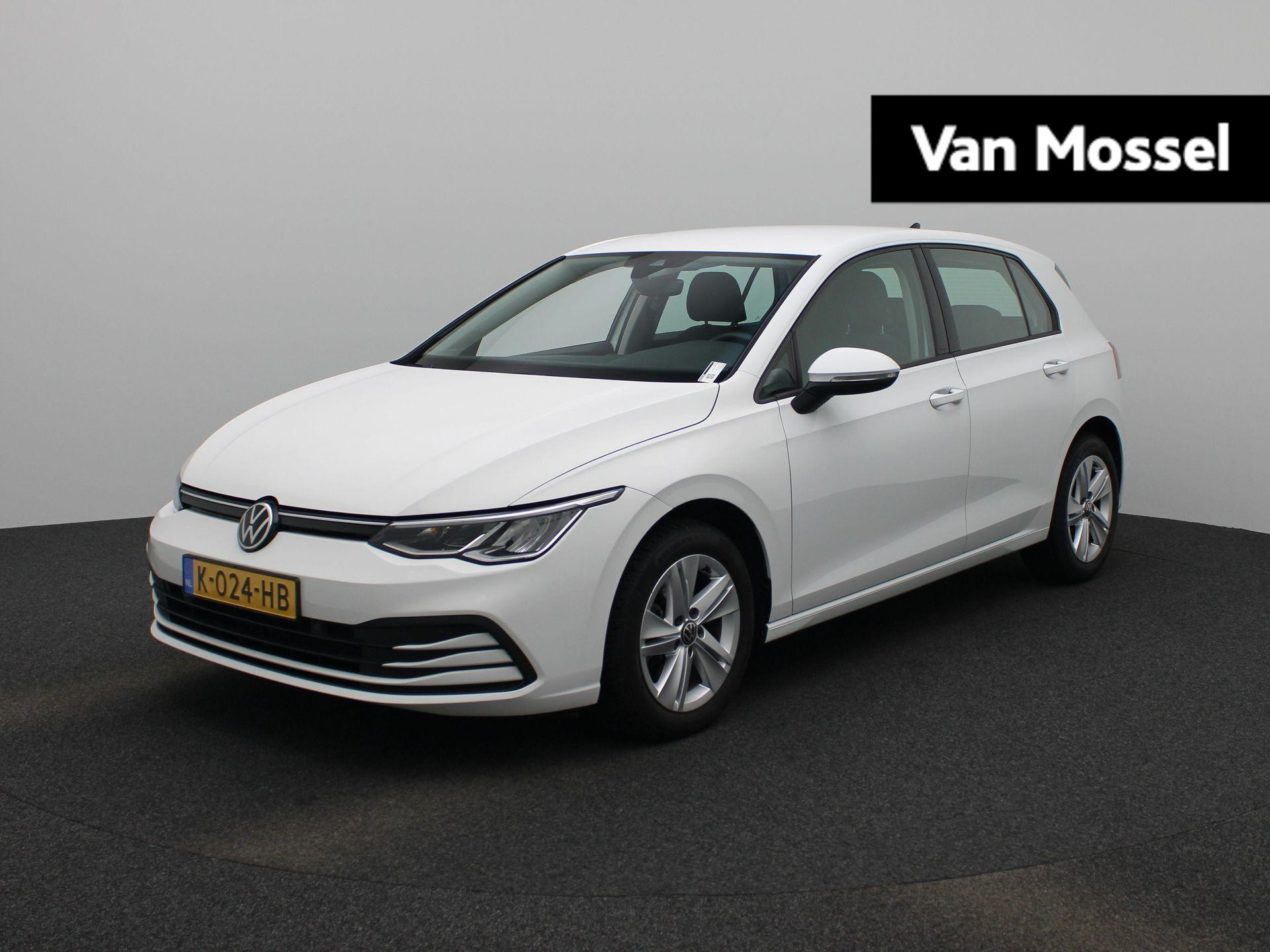 Volkswagen Golf 1.0 eTSI Life 110 PK | Automaat | Airco | Navigatie | Apple Carplay | Adaptieve Cruise Control | Lane Assist | Parkeersensoren voor- en achter |