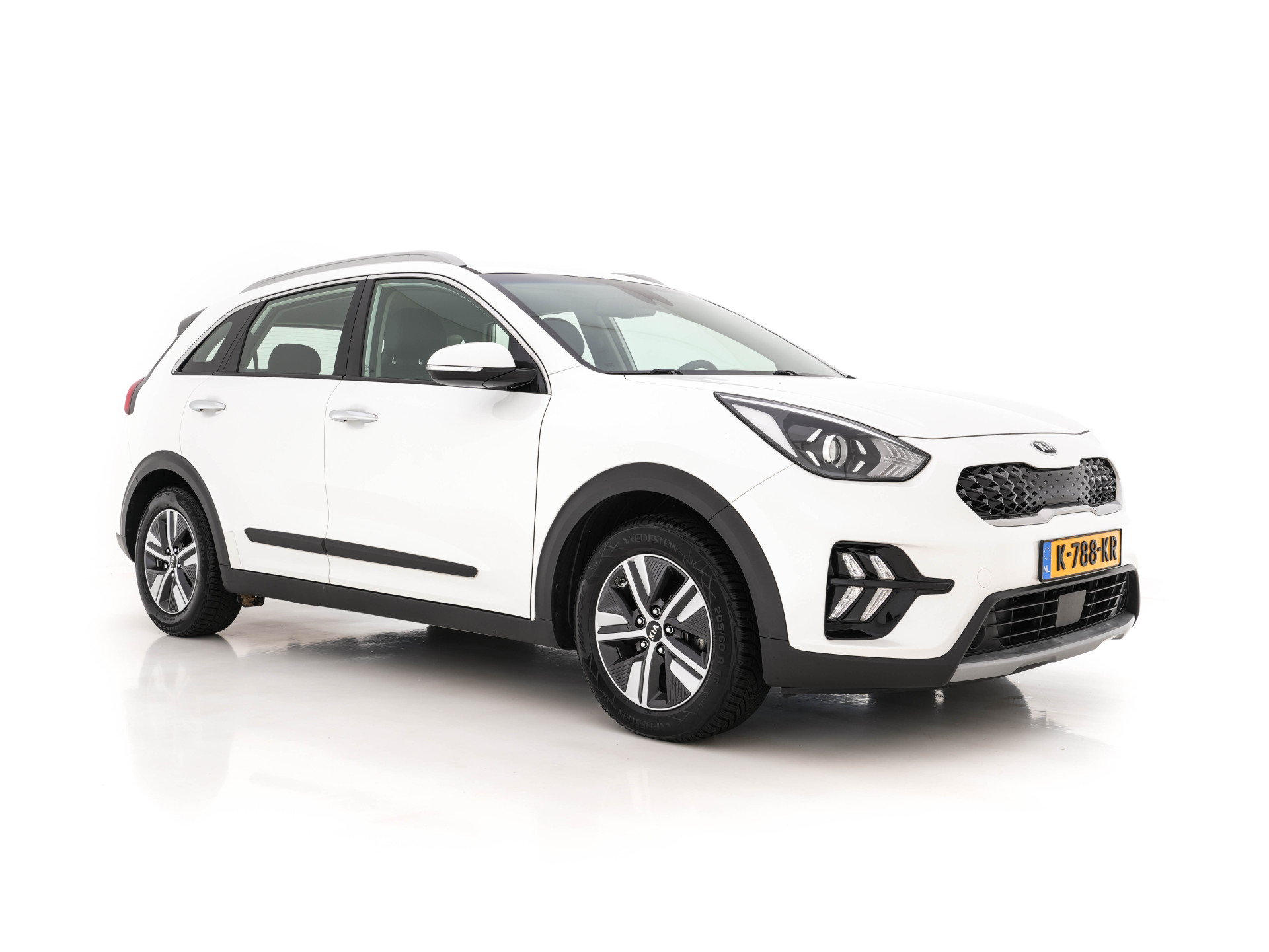 Kia Niro 1.6 GDi Hybrid DynamicLine (INCL-BTW) Aut. *NAVI-FULLMAP | KEYLESS | ADAPTIVE-CRUISE | 1/2-LEATHER | CAMERA | ECC | PDC | LANE-ASSIST | COMFORT-SEATS  | SHIFT-PADDLES | CARPLAY | TOWBAR | 16"ALU*
