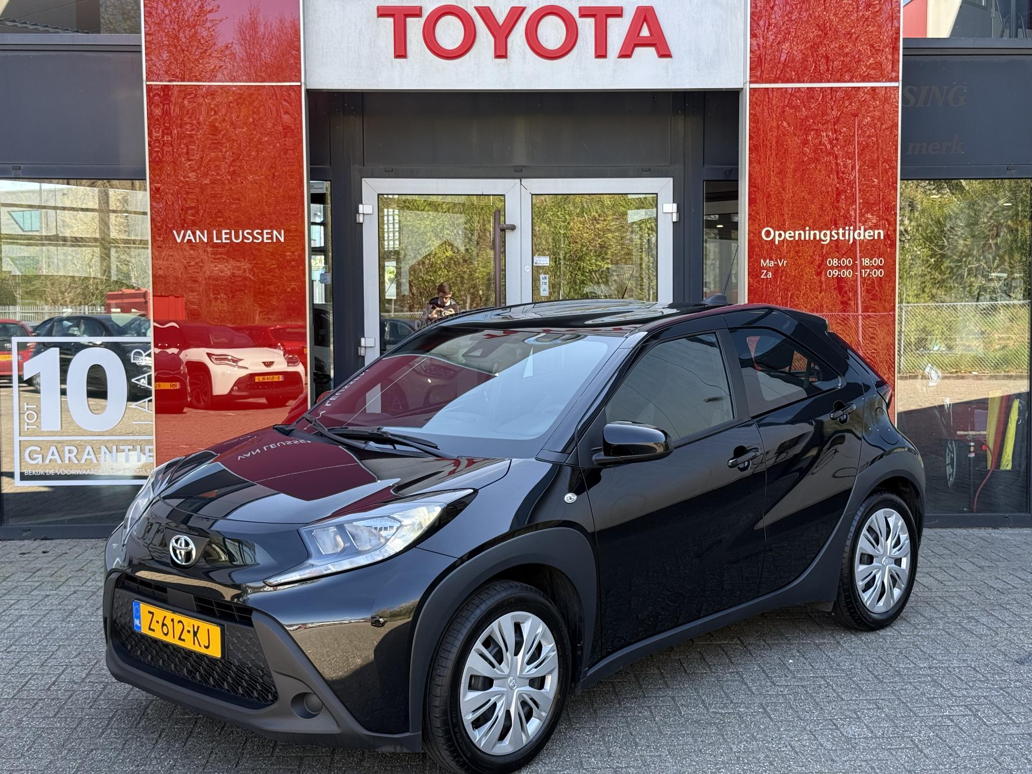 Toyota Aygo X PLAY APPLE/ANDROID AD-CRUISE CAMERA NL-AUTO DAB+