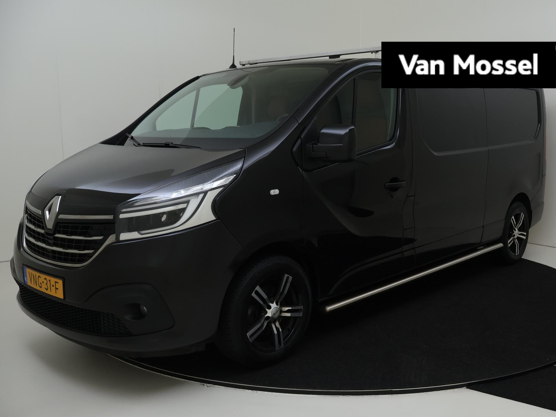 Renault Trafic 2.0 dCi 145 T29 L2H1 Luxe | Bruin Leder Interieur | Betimmering | Trekhaak | LM velgen | Side Bars |
