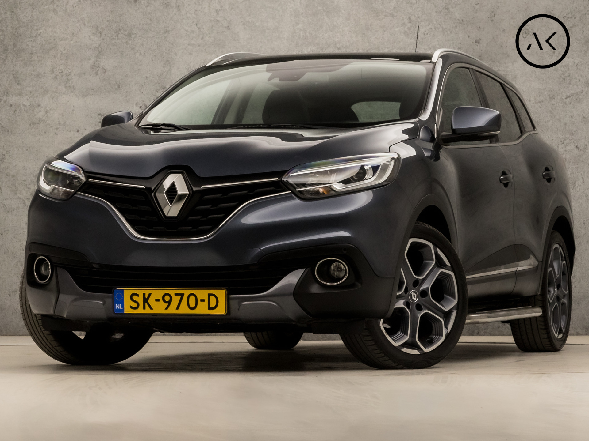 Renault Kadjar 1.2 TCe Sport Automaat (PANORAMADAK, NAVIGATIE, CLIMATE, GETINT GLAS, LEDER, SPORTSTOELEN, VIRTUAL COCKPIT, PARKEERSENSOREN, CRUISE, NIEUWSTAAT)
