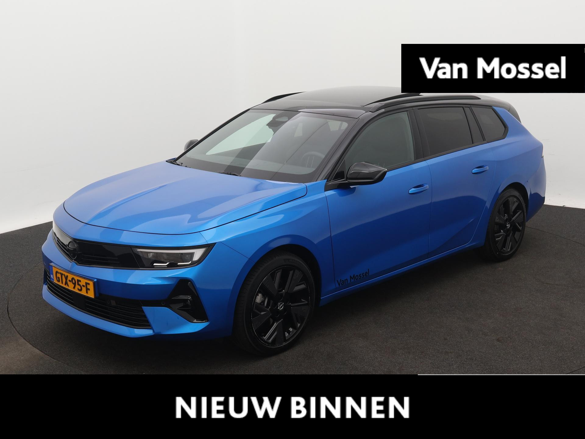 Opel Astra Electric 54 kWh GS | Parkeersensoren voor & achter | 360 graden camera | Panoramadak | Stoel en stuurverwarming | Navi | Apple Carplay & Android auto | Actieradius 422 km WLTP! |