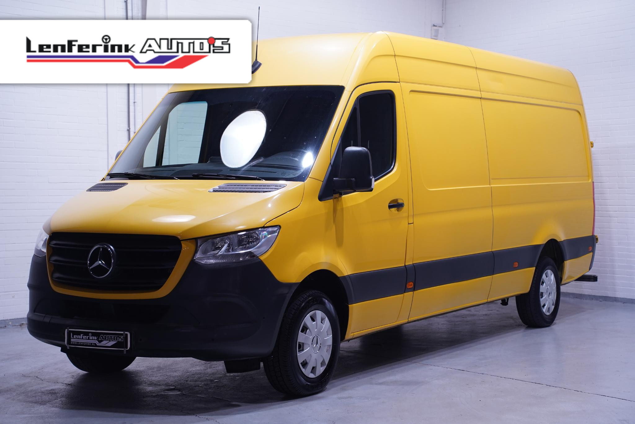 Mercedes-Benz Sprinter 316 CDI 163 pk L3H2 Automaat DHL Geel NL Auto Airco, Camera, Cruise control, Opstap achter, PDC V+A, 2-Zits
