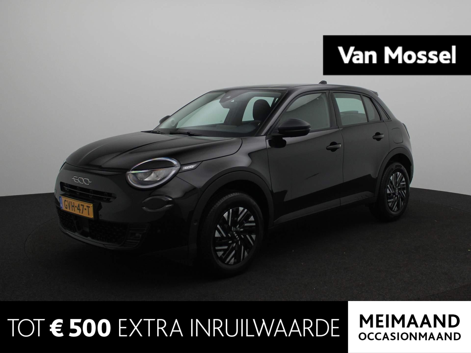 Fiat 600 1.2 Hybrid Urban Fiat 600 1.2 Hybrid 136 Urban | Parkeercamera Achter | Parkeersensoren Voor + Achter | Apple Carplay & Android Auto | LED Koplampen |