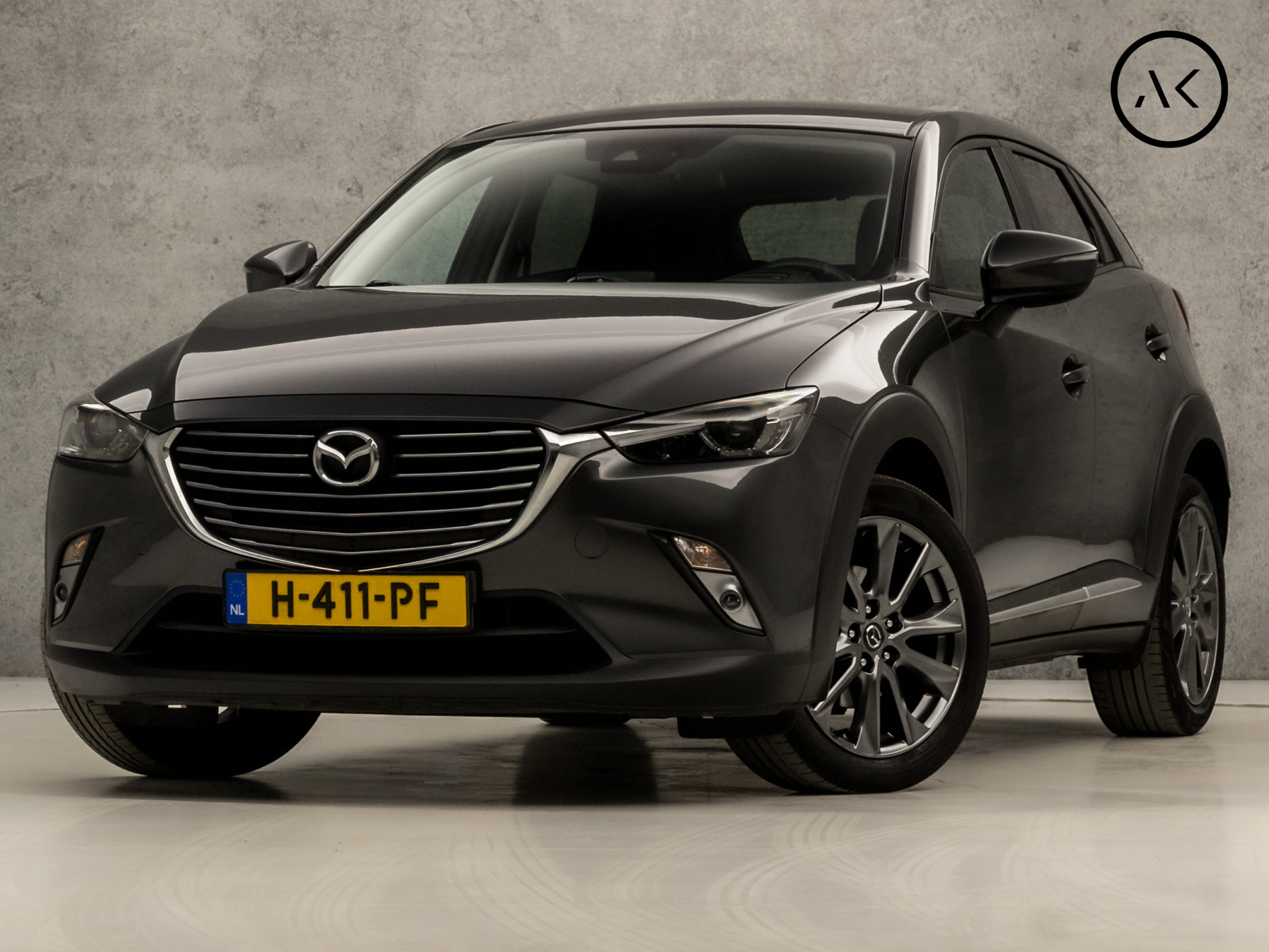 Mazda CX-3 2.0 SkyActiv-G 120 Dynamic Sport (HEAD-UP DISPLAY, CLIMATE, MEMORY SEATS, CAMERA, STOELVERWARMING, LEDEREN SPORTSTOELEN, PARKEERSENSOREN, DAB+, KEYLESS, NIEUWSTAAT)