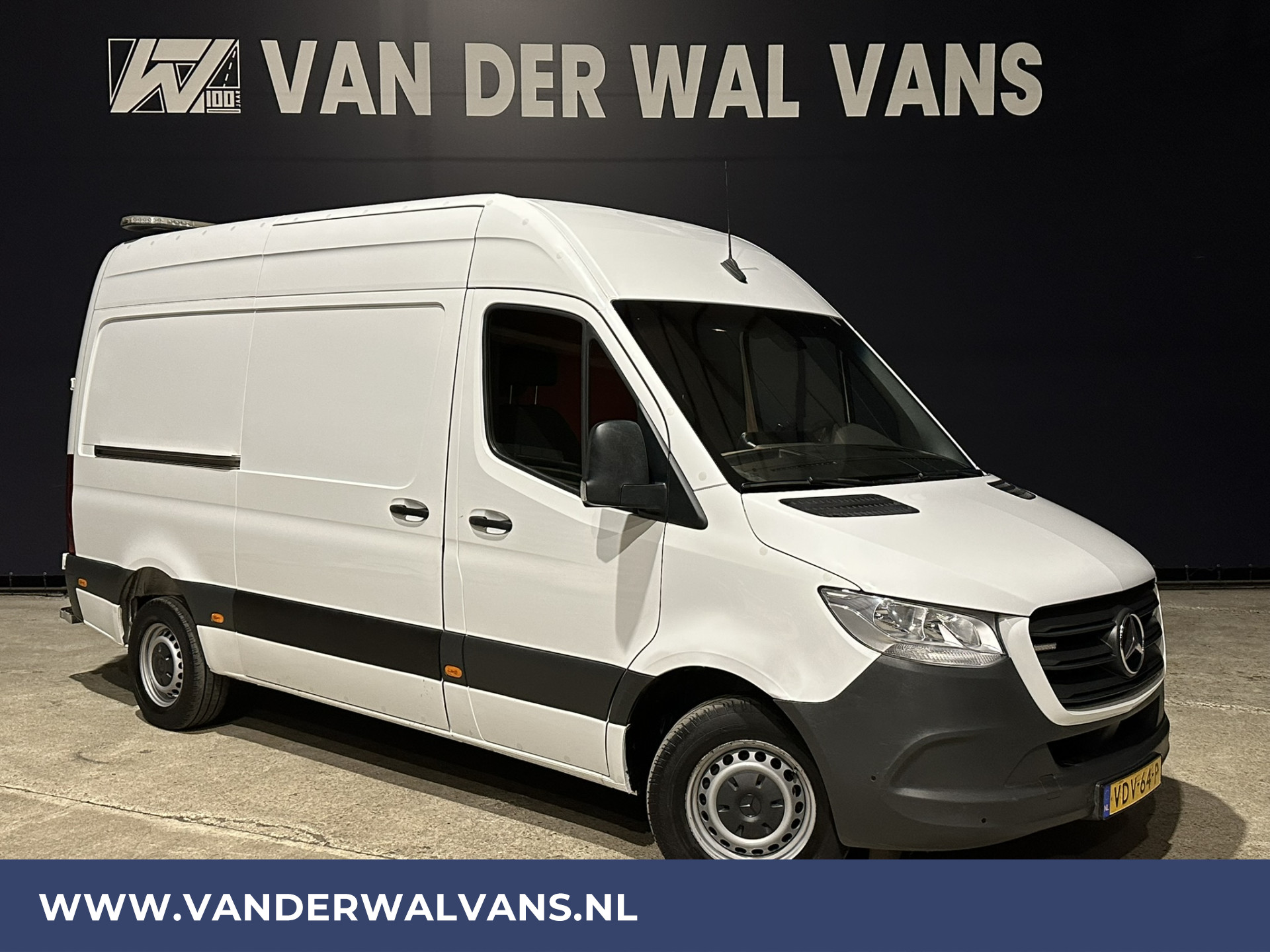 Mercedes-Benz Sprinter 316 CDI 164pk L2H2 Euro6 Airco | 3500kg trekhaak | Omvormer | Camera Apple Carplay, Android Auto, Cruisecontrol, Parkeersensoren