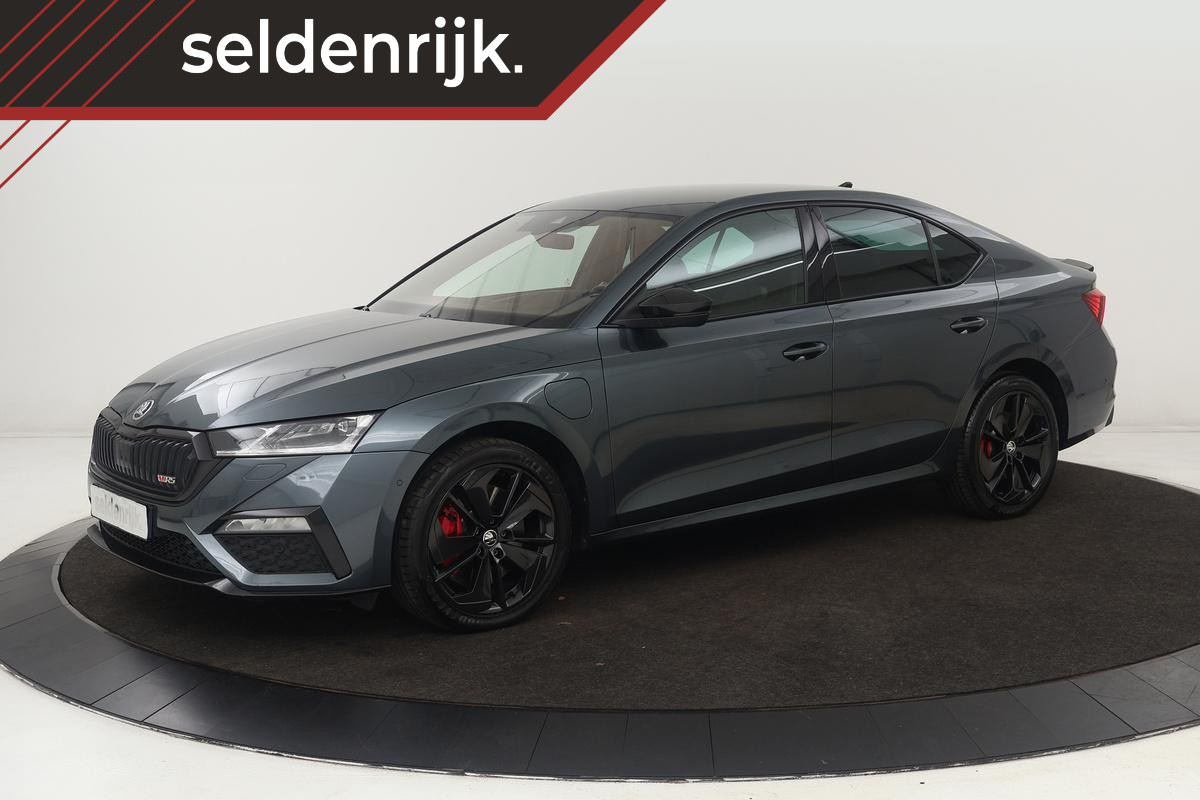 Škoda Octavia 1.4 TSI RS PHEV | Head-Up | Leder/Alcantara | Stoel & stuurverwarming | Carplay | Sfeerverlichting | Massage | Memory | Adaptive cruise