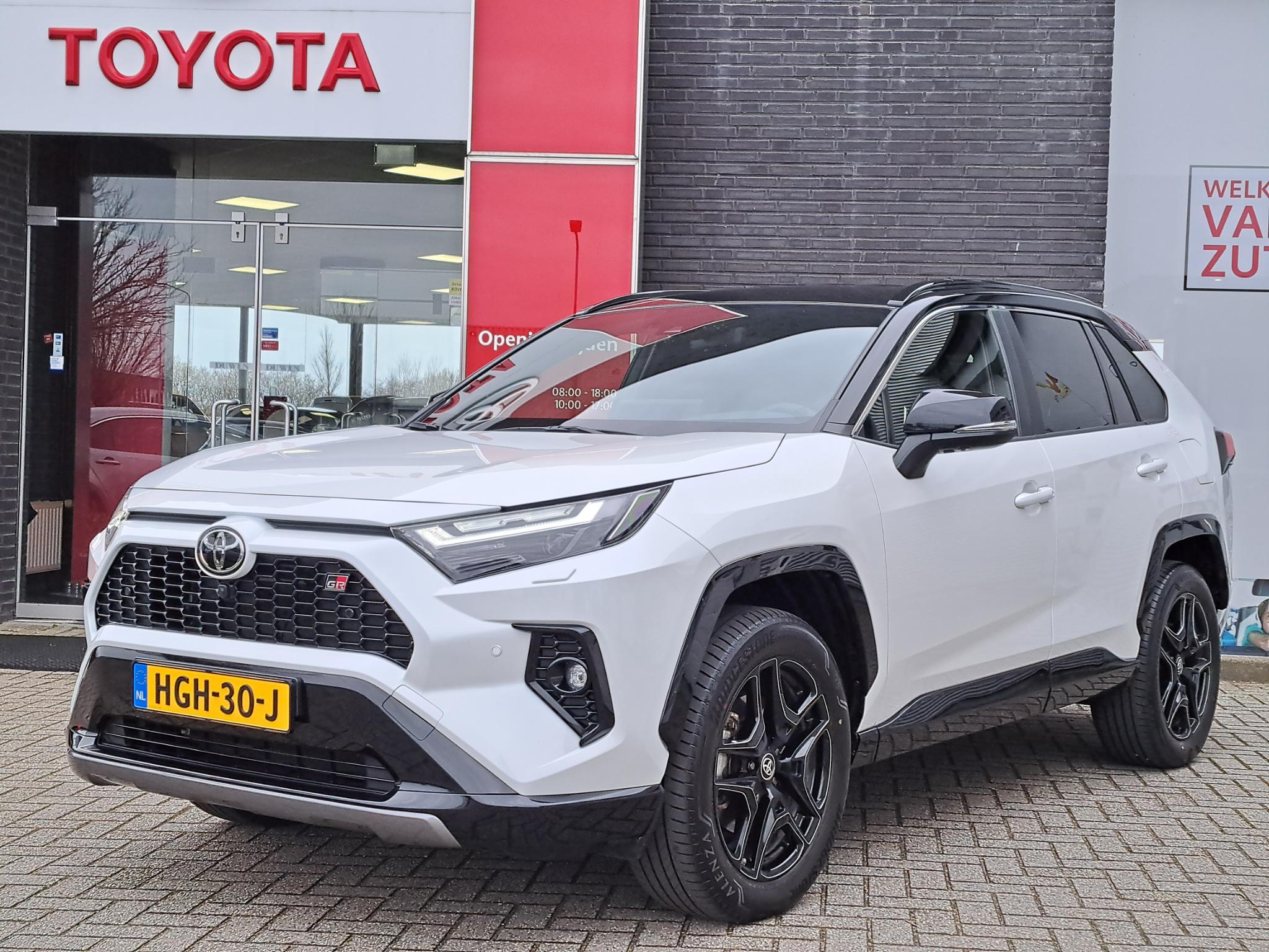Toyota RAV4 2.5 HYBRID AWD GR SPORT 1500 TREKGEWICHT STOELVERWARMING CAMERA