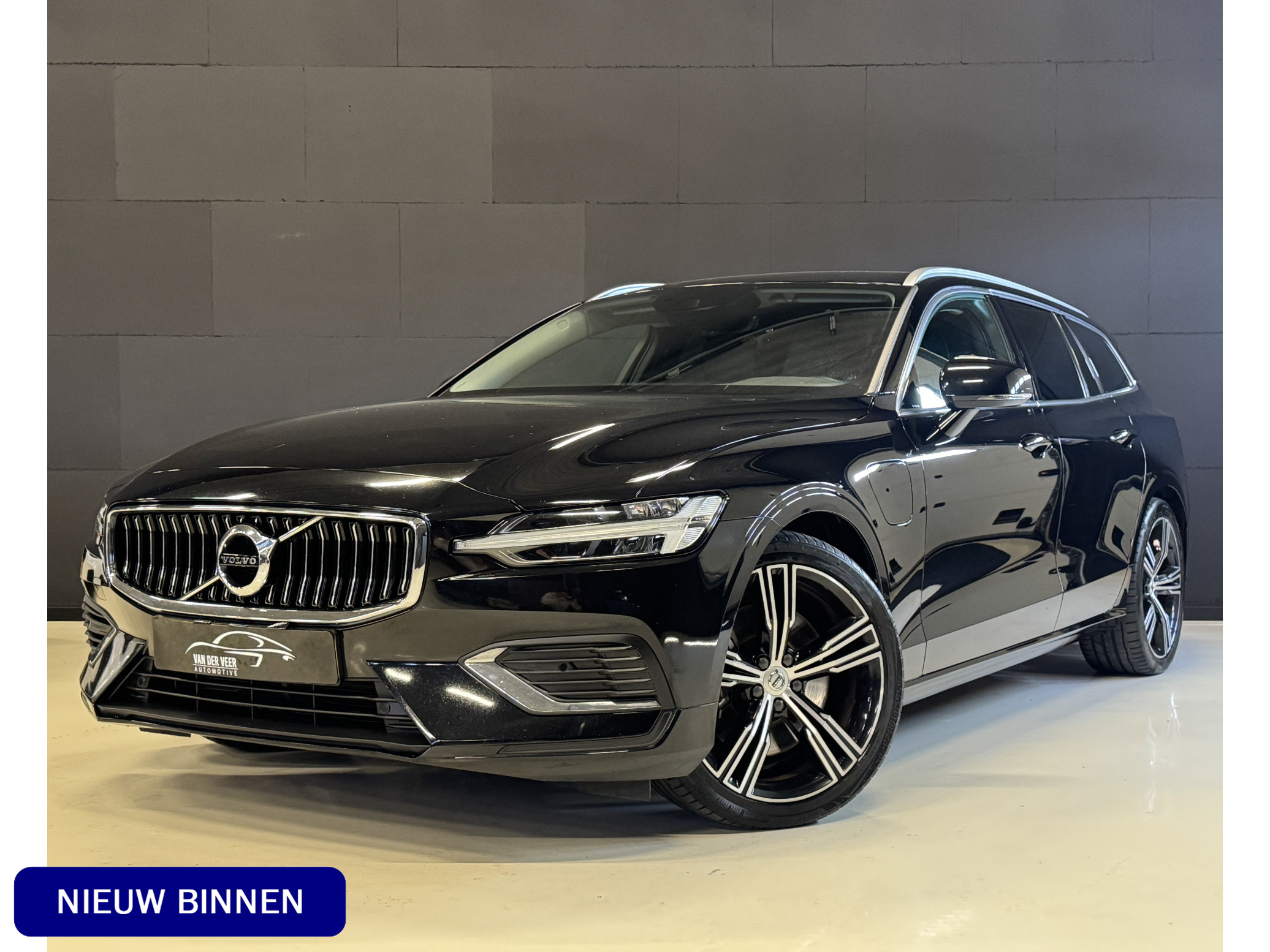 Volvo V60 2.0 T6 Recharge AWD Inscription 340PK | Lederen sportstoelen | Camera | Stuur/Stoelverwarming | ACC | Navi | Carplay