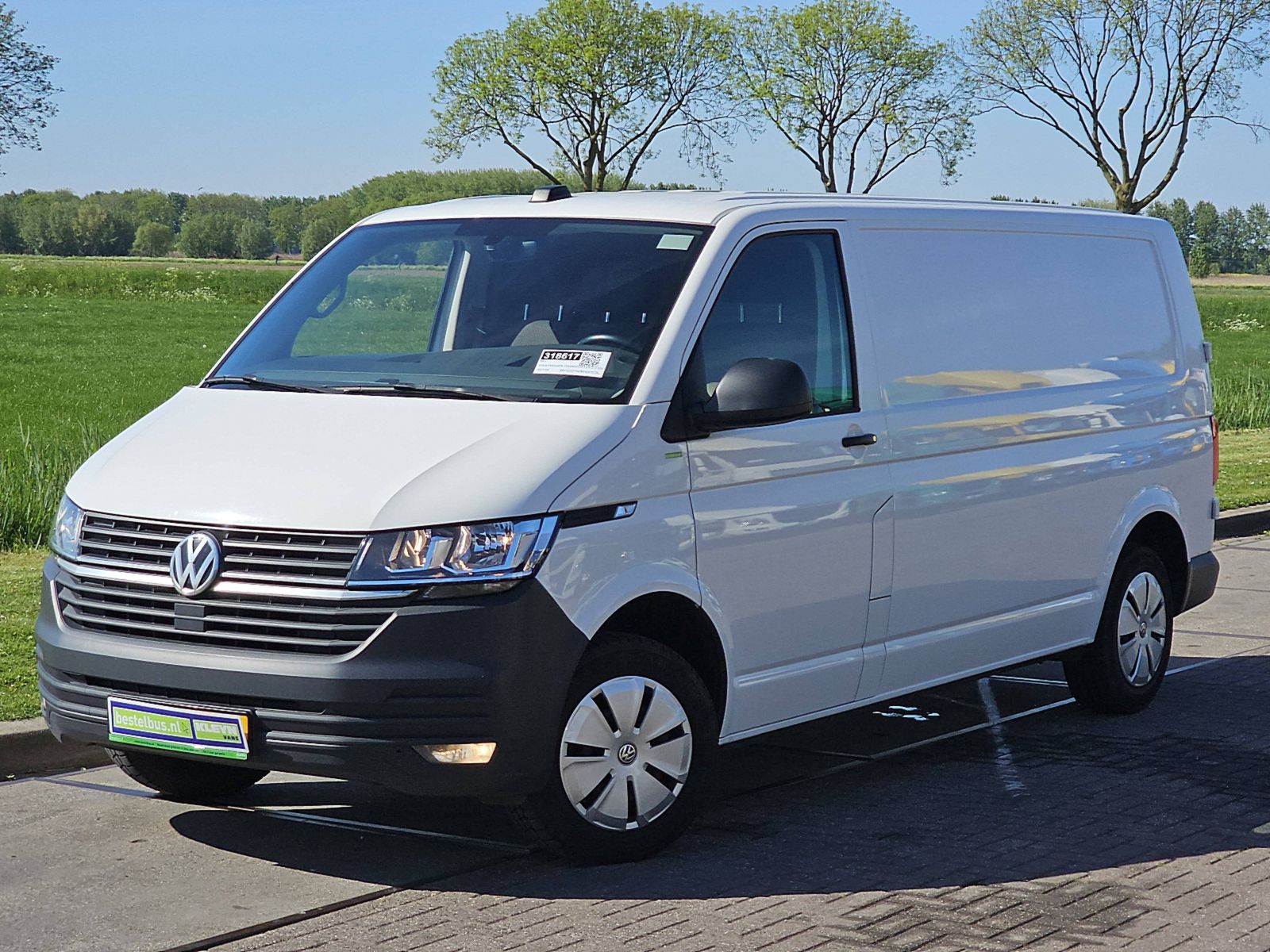 Volkswagen Transporter 2.0 T6.1 L2H1 Navi Euro6 Airco 110Pk Pdc NAP 1e Eigenaar!