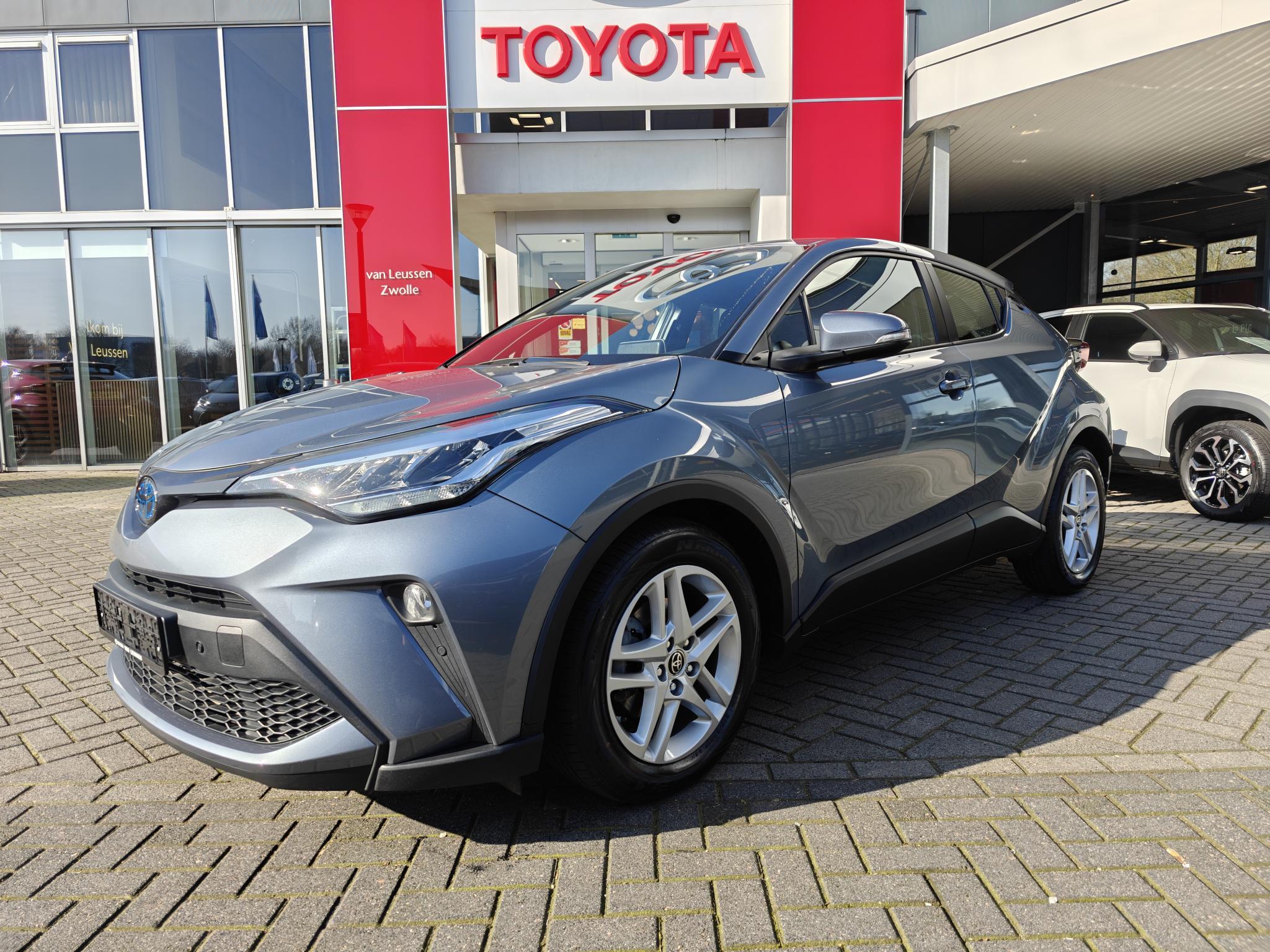 Toyota C-HR 1.8 HYBRID DYNAMIC NAVI PARK-SENSOREN AD-CRUISE CAMERA APPLE/ANDROID BLUETOOTH 17"LM-VELGEN STOELVERW
