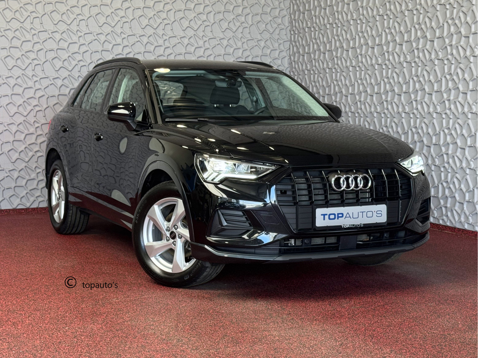 Audi Q3 35 TFSI 150PK ADAP.CRUISE BLACK LINE SPORTSTOELEN KEYLESS LED CARPLAY NAVI ECC STOELVERW. 05/2024 "Audi rijden begint bij Topautos.nl – 20 Audi topmodellen direct op voorraad!"