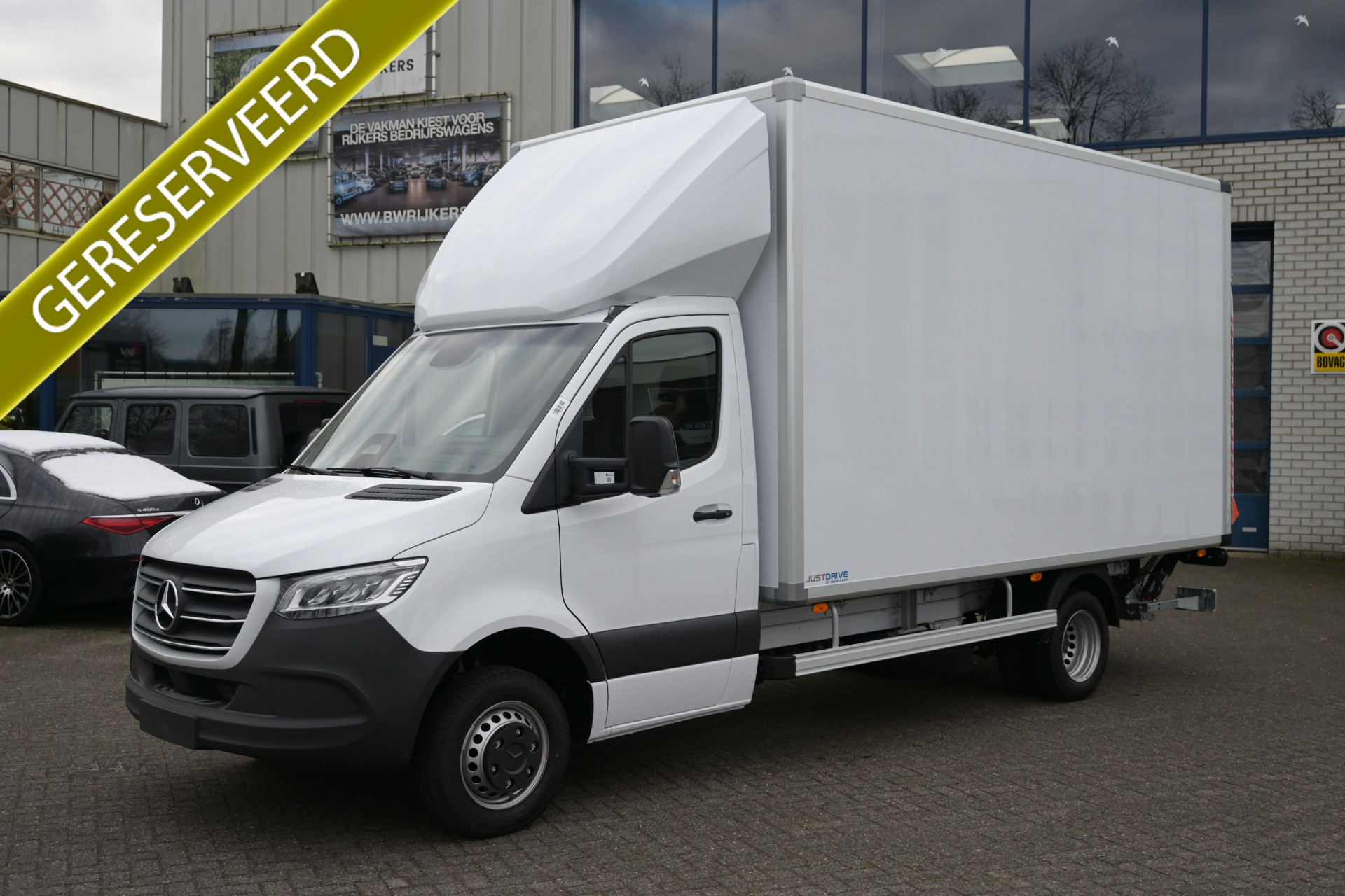 Mercedes-Benz Sprinter 517 CDI L3 Bakwagen met Dhollandia klep BPM vrij Geveerde stoel, MBUX 10.25, Led Koplampen Levering 04-2025