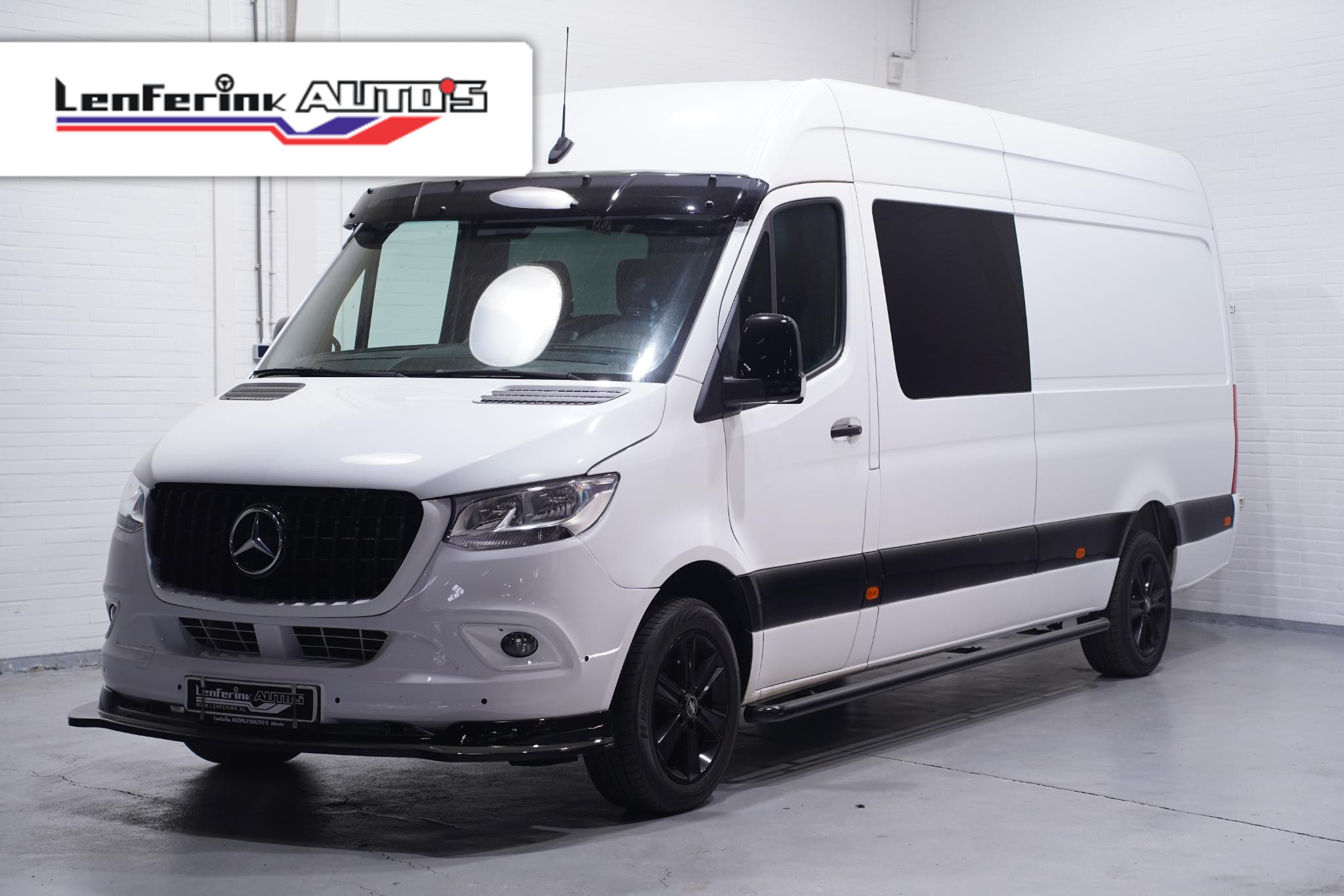 Mercedes-Benz Sprinter 315 CDI 150 pk L3H2 Black&White Dubbel Cabine Navi, 360 Camera, AMG Grille, 18" LMV, Sidebars, Zonneklep, 6-Zits