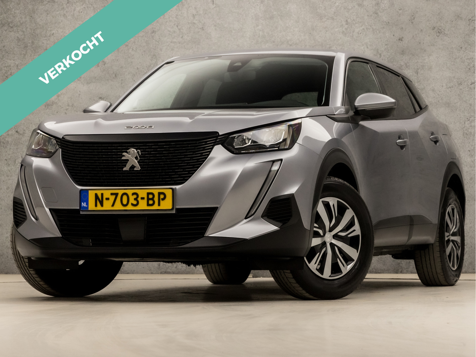Peugeot 2008 1.2 PureTech Sport (APPLE CARPLAY, CLIMATE, 360 CAMERA, LED KOPLAMPEN, SPORTSTOELEN, GETINT GLAS, PARKEERSENSOREN, DAB+, NIEUWSTAAT)
