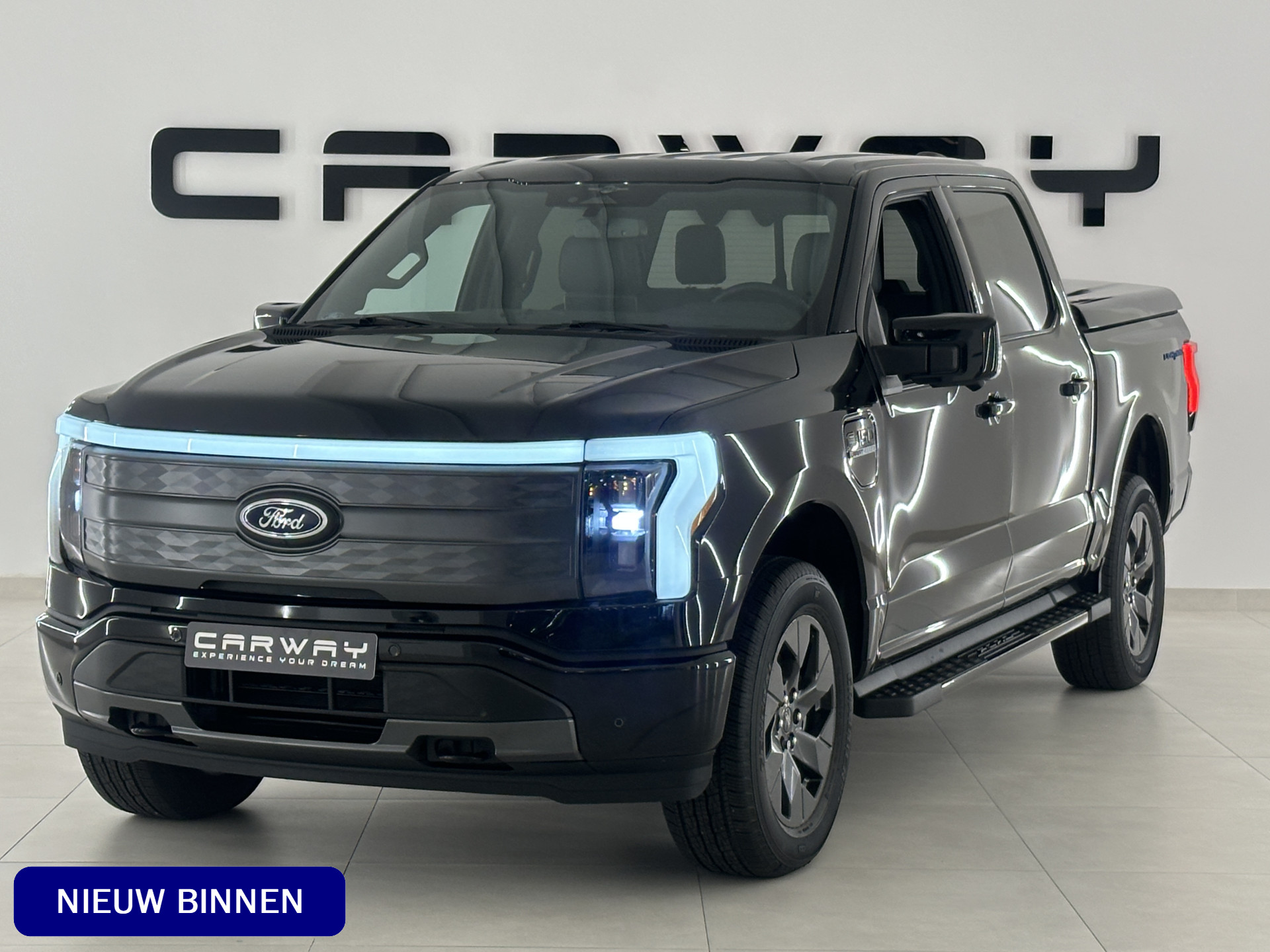 Ford F-150 USA Lightning Lariat Standard Range