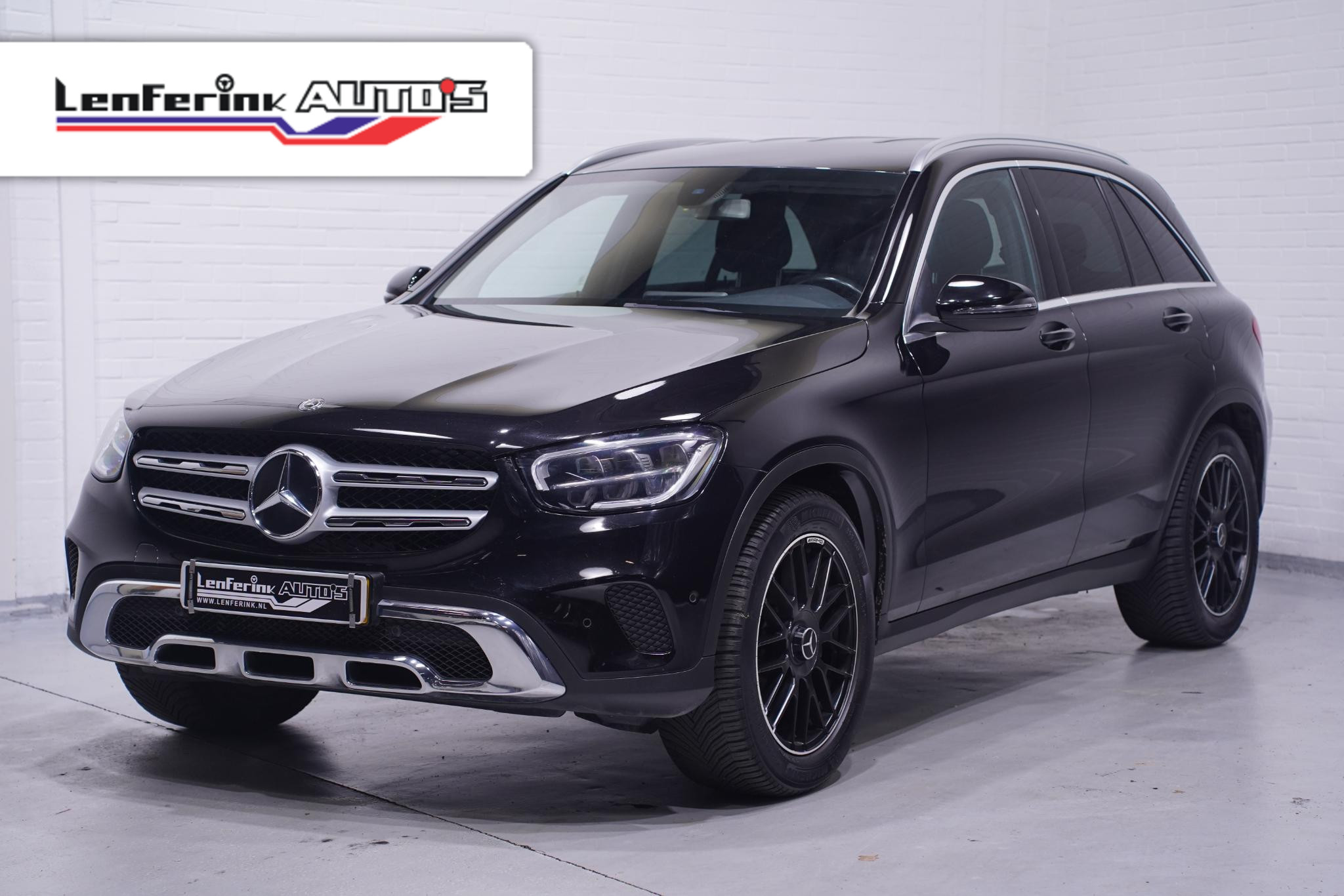 Mercedes-Benz GLC 200 Business Solution Limited led verlichting navigatie 19-inch lmv lederen-comfortstoelen afneembare-trekhaak camera stoelverwarming off-road pakket