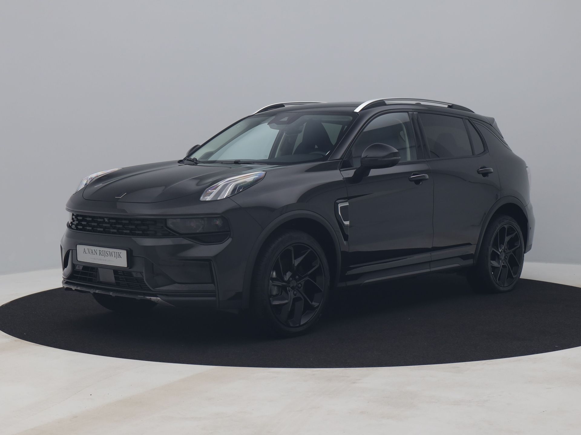 Lynk & Co 01 1.5 Plug-in Hybrid | 360° | BLACK