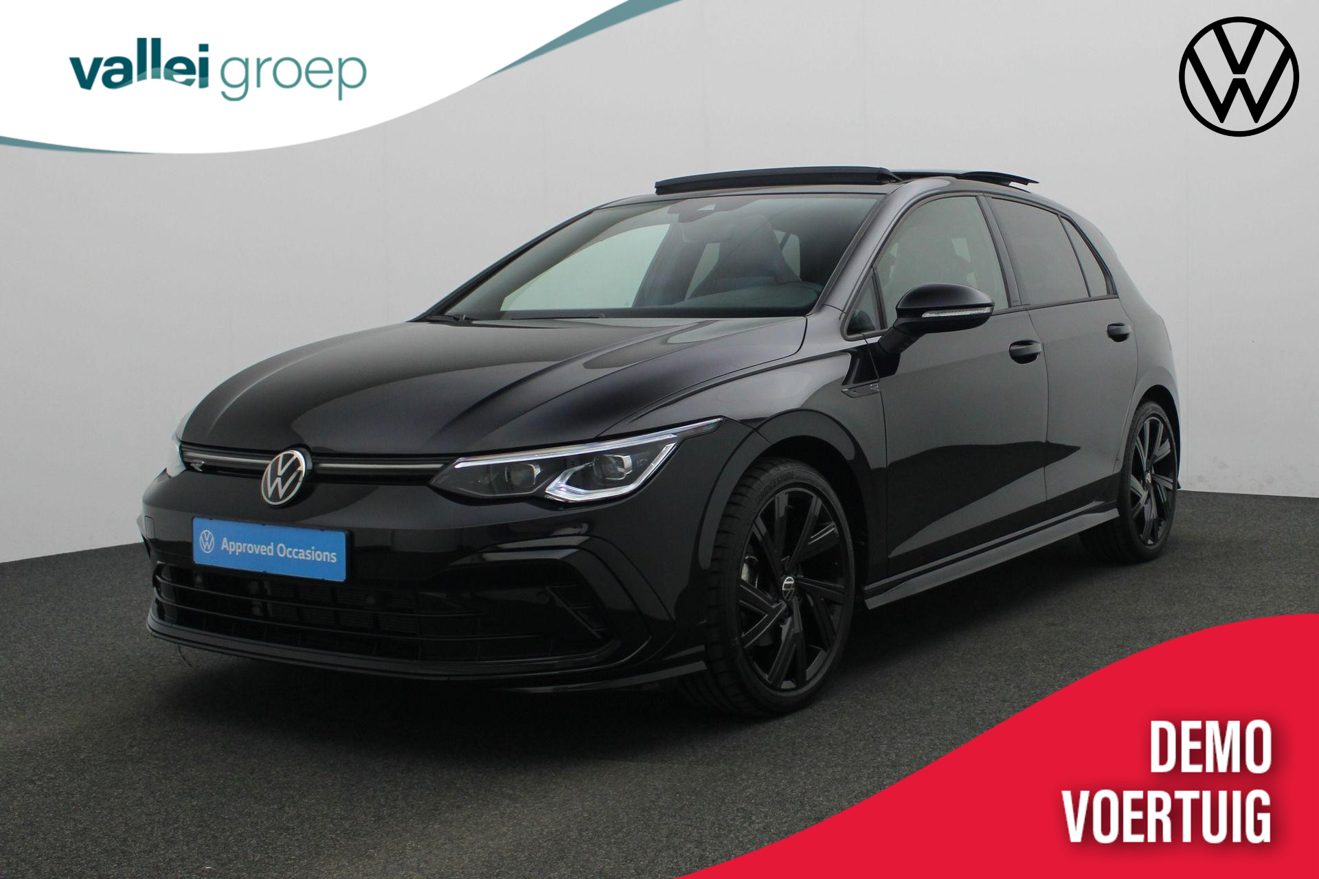 Volkswagen Golf 1.5 eTSI 150 pk DSG R-Line Business | Panoramadak | IQ Light | Achteruitrijcamera | Stuur-/stoelverwarming