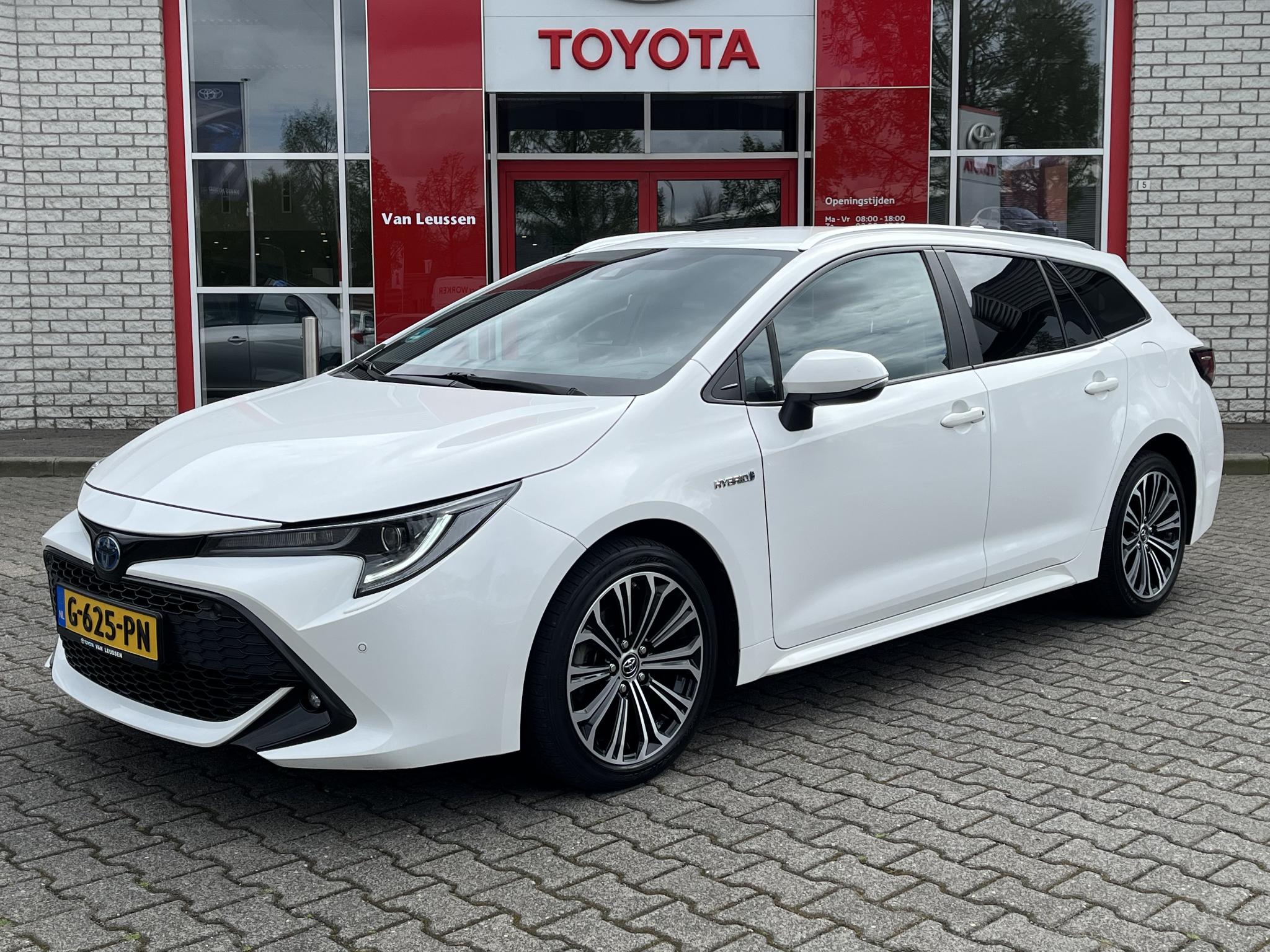 Toyota Corolla Touring Sports 1.8 HYBRID DYNAMIC LED 17''LM-VELGEN APPLE/ANDROID PARK-SENSOREN CAMERA NAVI