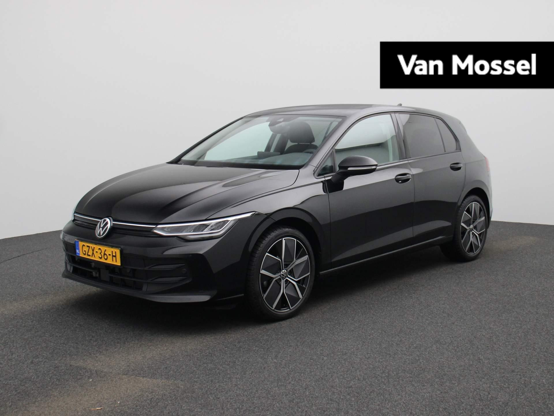 Volkswagen Golf 1.5 TSI Oranje Edition | Navigatie | Draadloze Apple Carplay | Adaptieve cruise control | Lane assist | Stoelverwarming | Stuurwielverwarming | Climate control | Achteruitrij camera | Parkeersensoren |