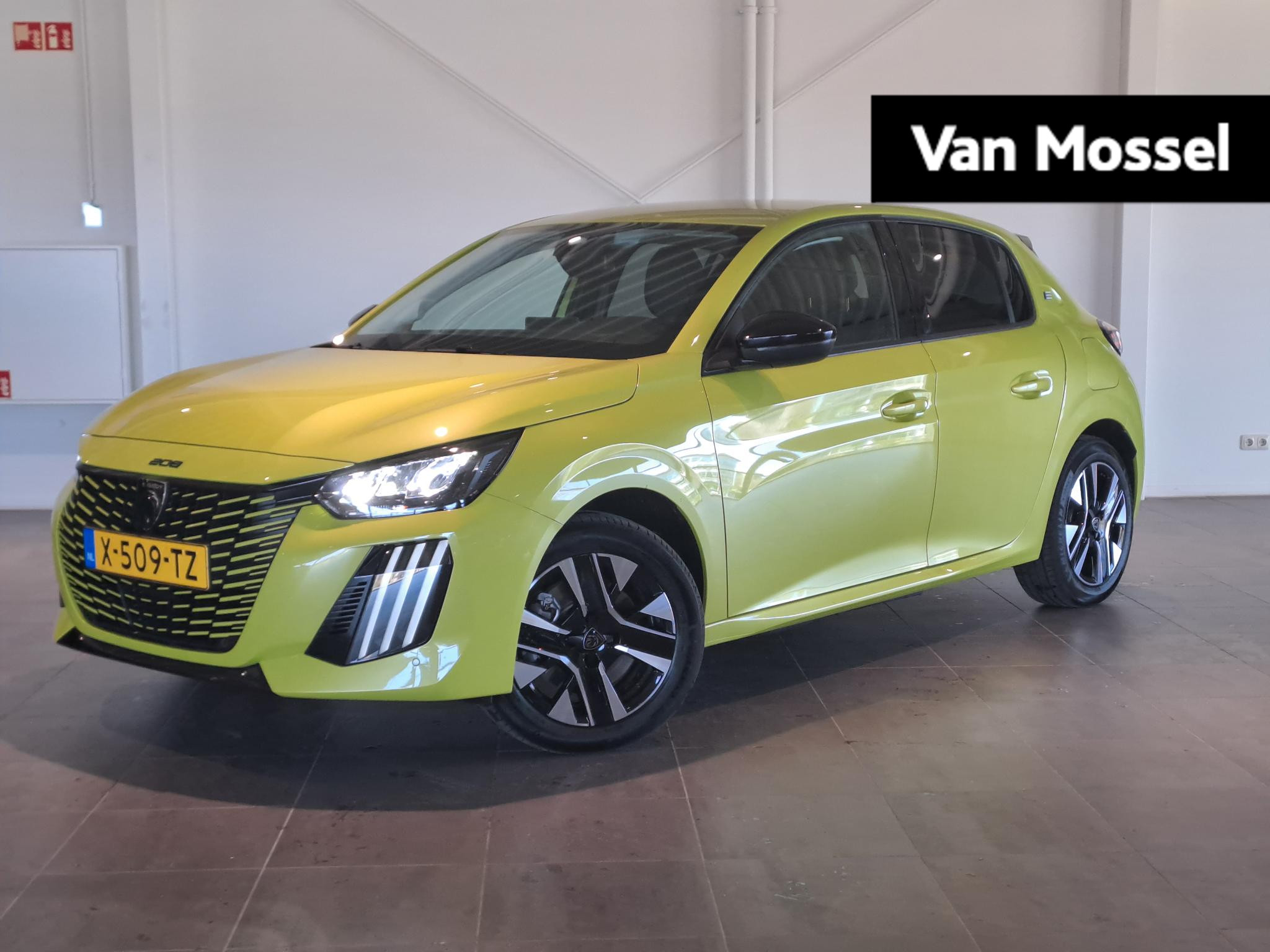 Peugeot e-208 EV Style 50 kWh | Climate control | Apple Carplay/Android Auto | Parkeersensoren