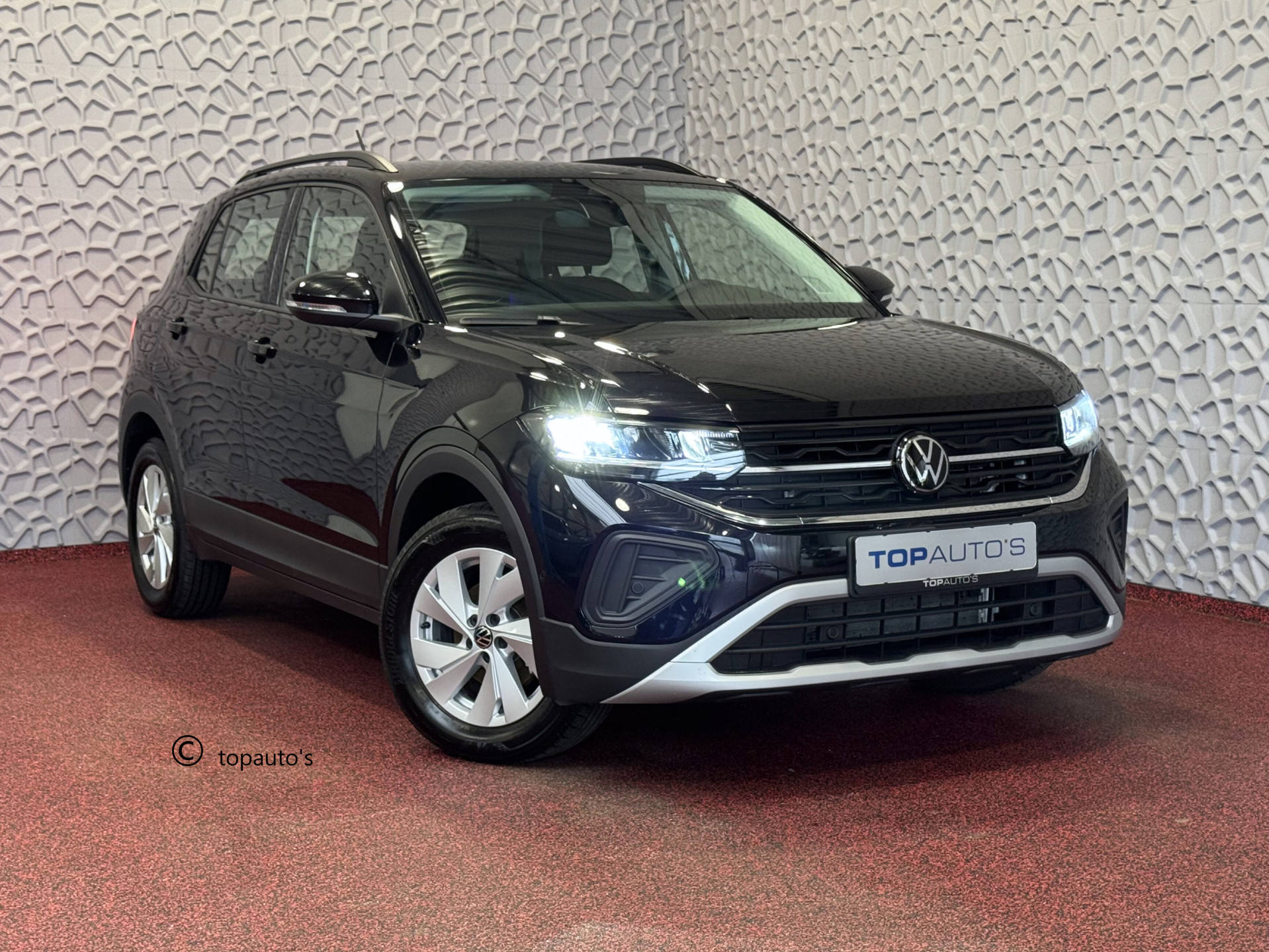 Volkswagen T-Cross DE VERNIEUWDE T-CROSS 116PK CAMERA VIR.COCKPIT STOELVERW. ADAP.CRUISE LMV CARPLAY 02/2024 "Volkswagen rijden begint bij Topautos.nl – 75 topmodellen direct op voorraad!"
