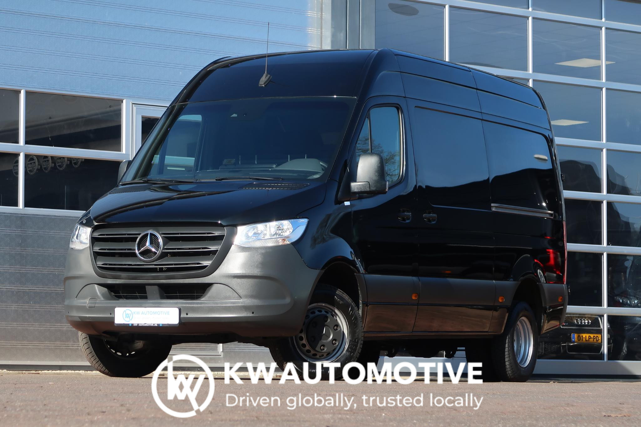 Mercedes-Benz Sprinter 519 3.0 CDI L2H2 V6 AUT/ CAMERA/ 2X DEUR/ 1EIG/ CRUISE/ CLIMA/ TREKHAAK
