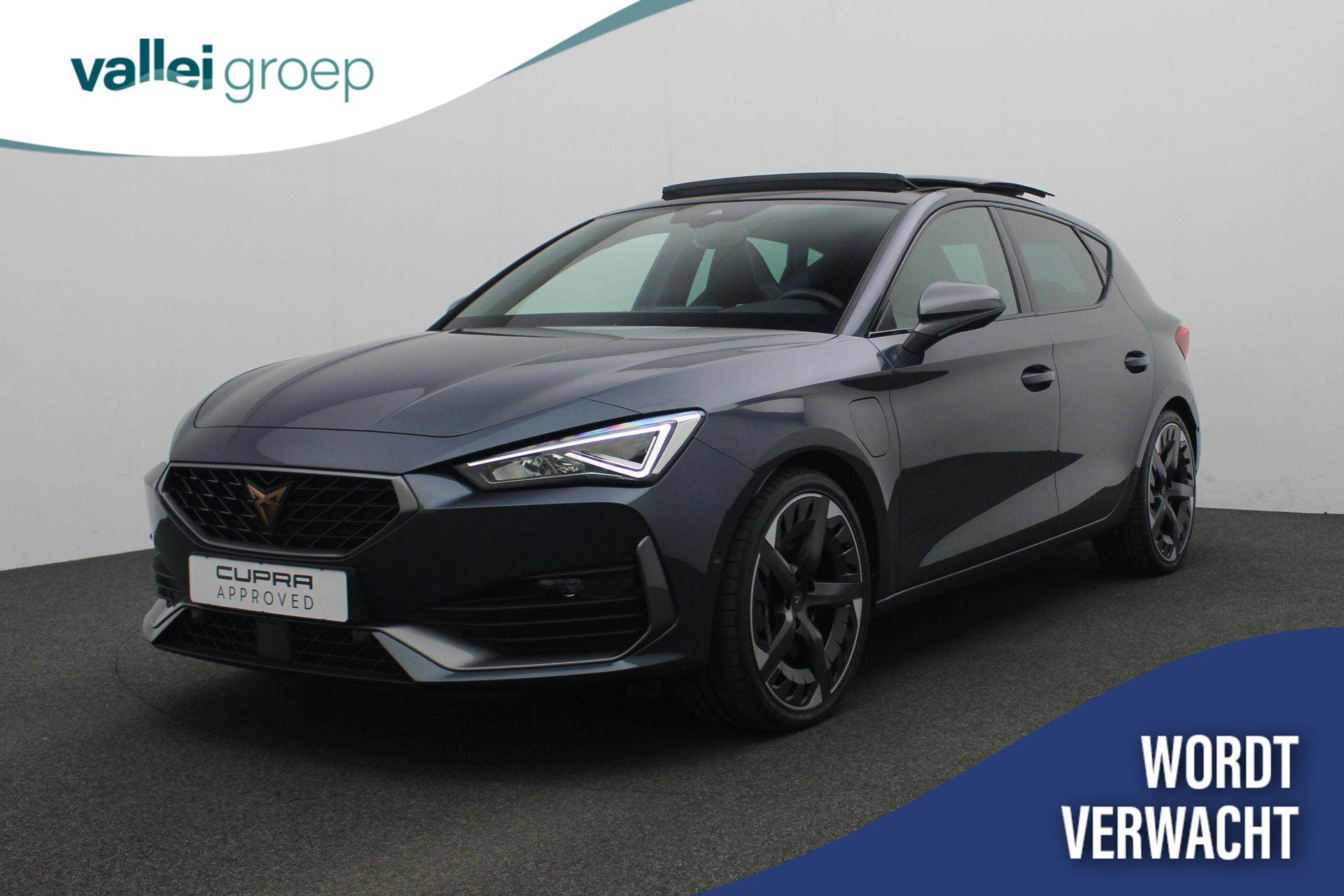 CUPRA Leon 1.4 245 pk DSG e-Hybrid VZ Performance | Panoramadak | Lederen kuipstoelen | Adaptief sportonderstel | Geheugenstoel | Navigatie 10 inch | Stuur-/stoelverwarming