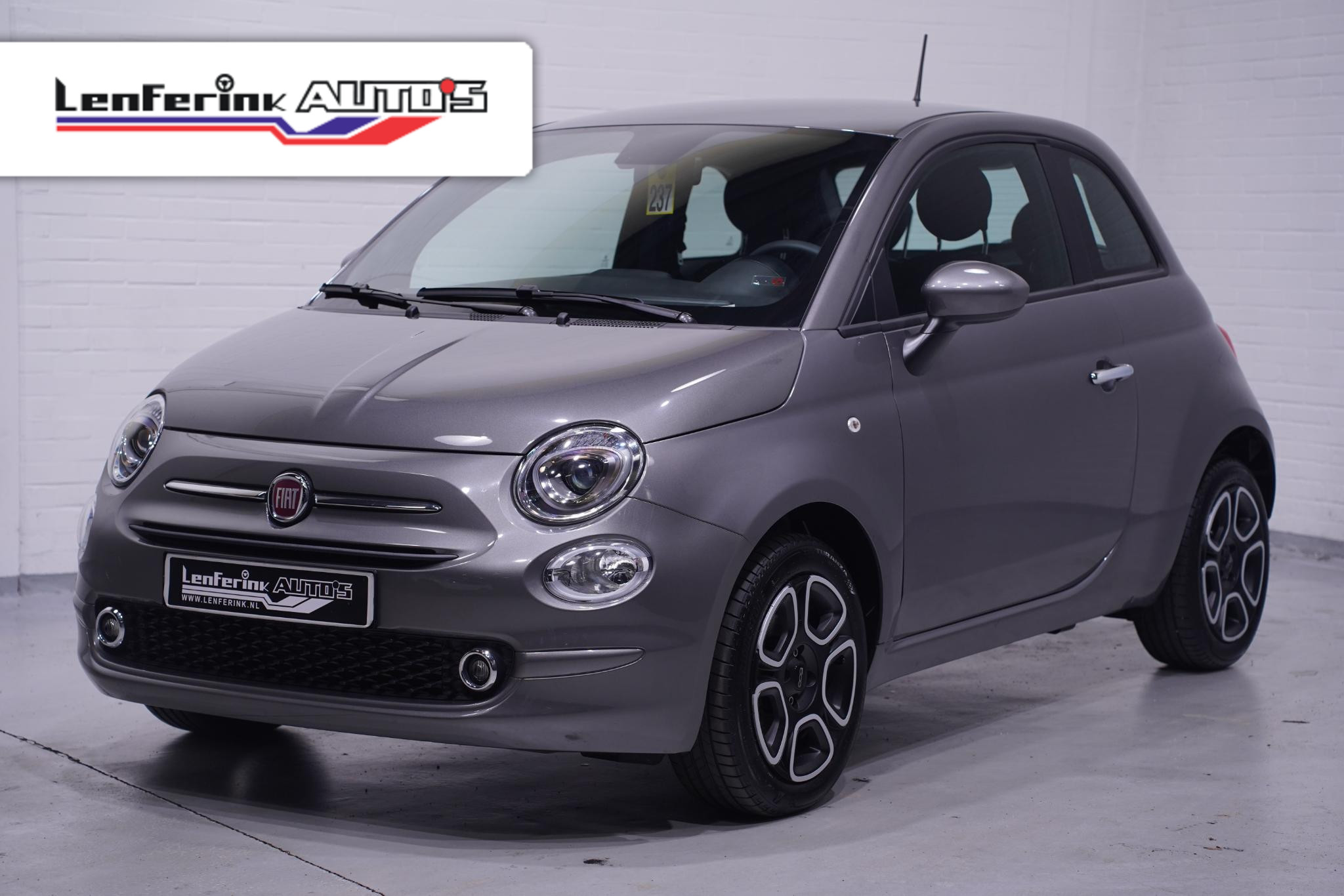 Fiat 500 1.0 Hybrid 70 pk Airco ECC, Apple Carplay Cruise Control, DAB+, PDC achter, 1e Eigenaar