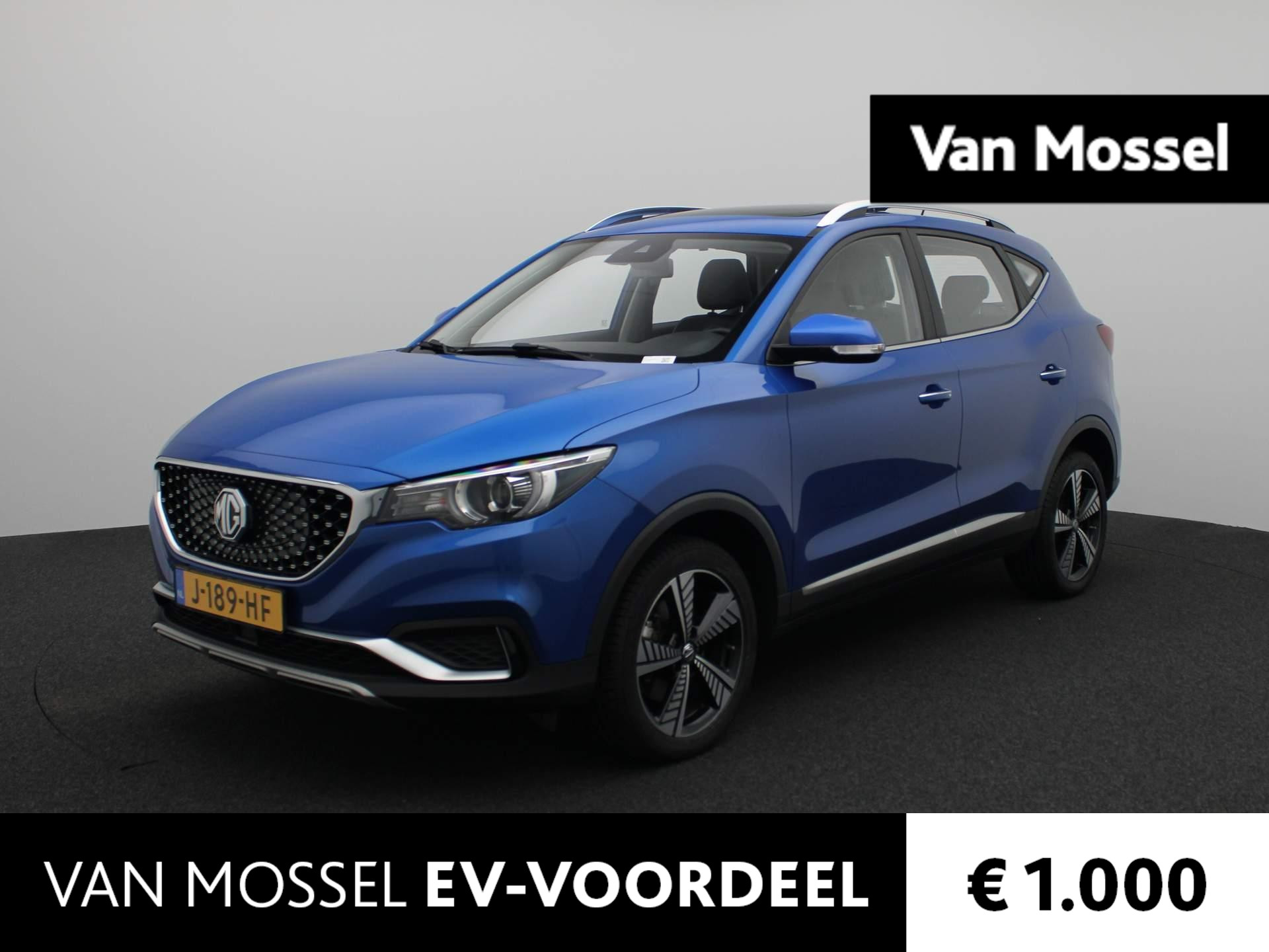 MG ZS-EV Luxury 45 kWh | Leder | Panorama dak | Achteruitrijcamera | Parkeersensoren | Stoelverwarming |