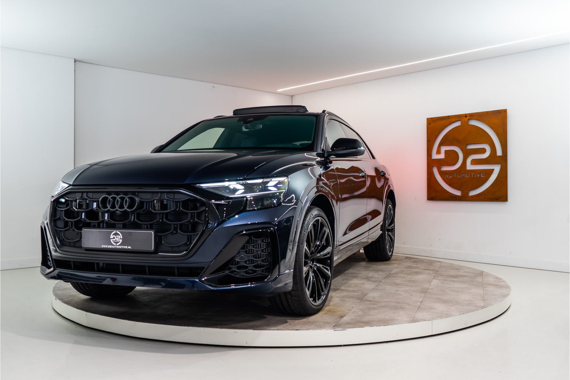 Audi Q8 60 TFSI E Quattro S-Edition Competition 490PK FACELIFT | NIEUW 2025 | 5 Jaar Garantie | BOMVOL!