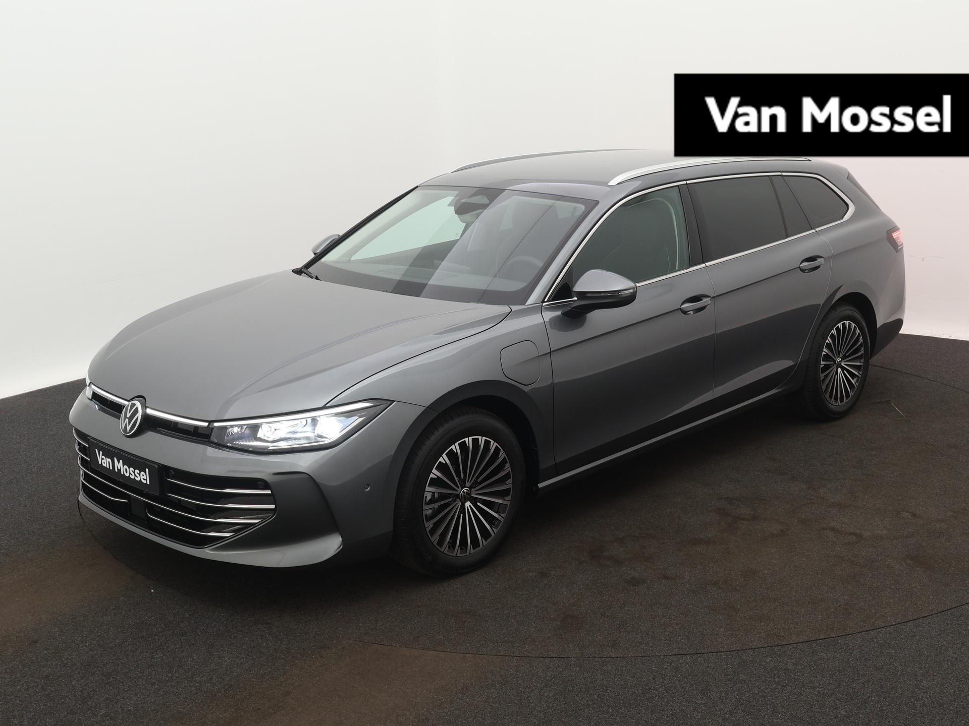 Volkswagen Passat Variant 1.5 eHybrid Elegance Business | Automaat | Plug-In Hybrid | Getinte Achterruiten | Diabis Grey | Navigatie