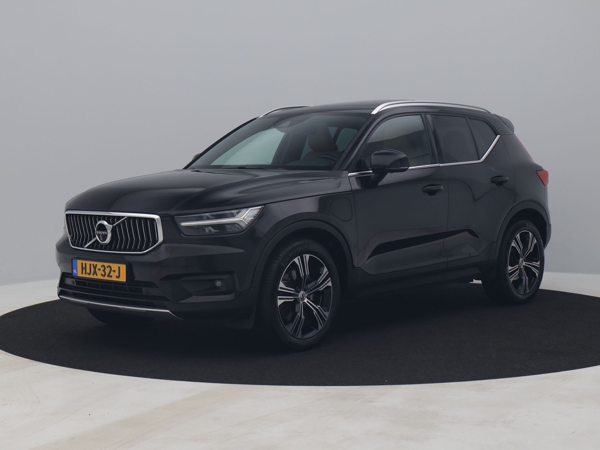 Volvo XC40 1.5 T5 Recharge Inscription | PANO | 360° | ADAPTIVE | H&K | KEYLESS | STOEL- EN STUURVERW. | TREKHAAK