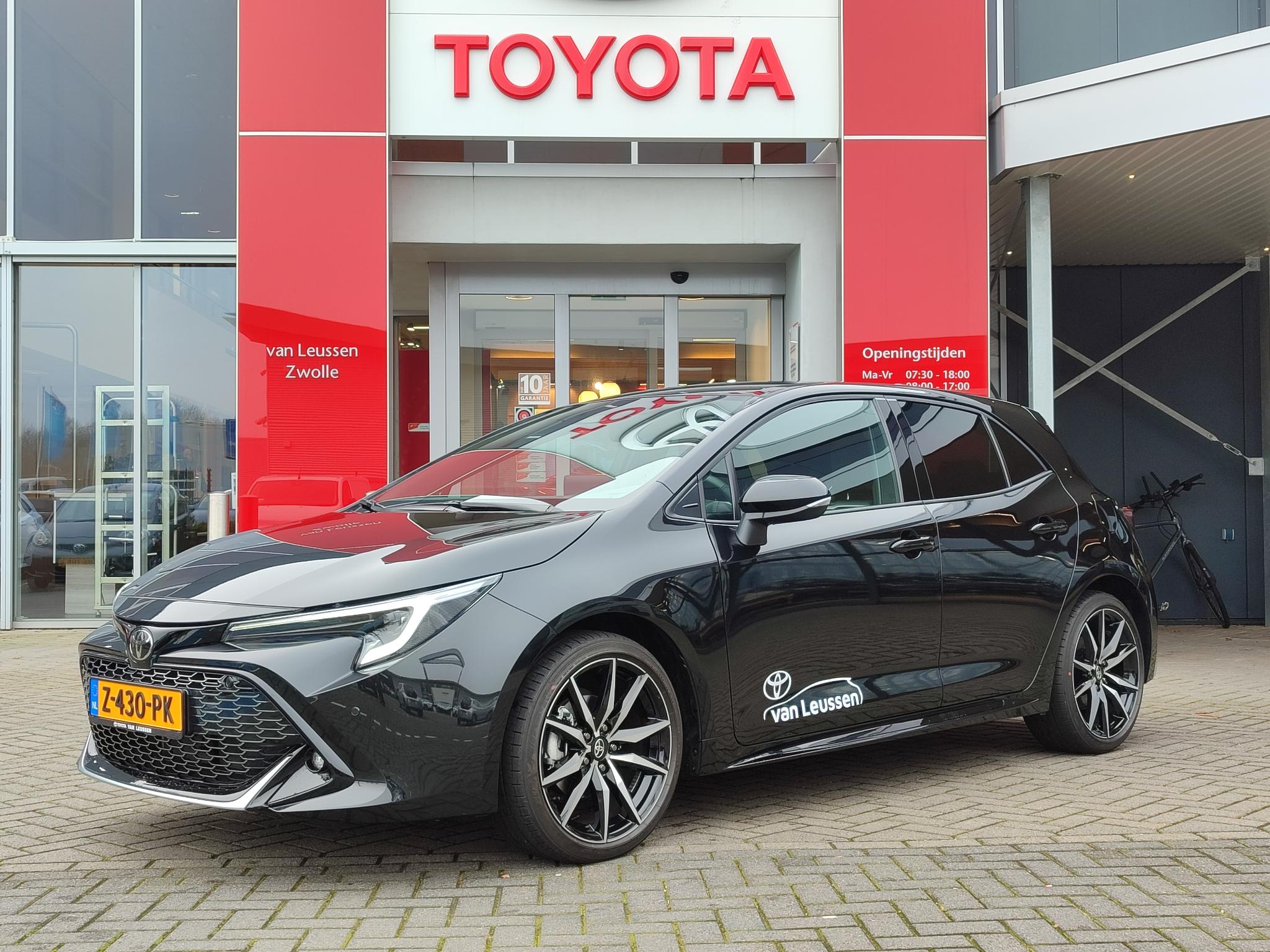 Toyota Corolla Hybrid 140 GR-SPORT 18' LM-VELGEN NAVI SPORTSTOELEN STOELVERW PARK-SENSOREN CLIMA AD-CRUISE APPLE/ANDROID CAMERA PRIVACY GLASS