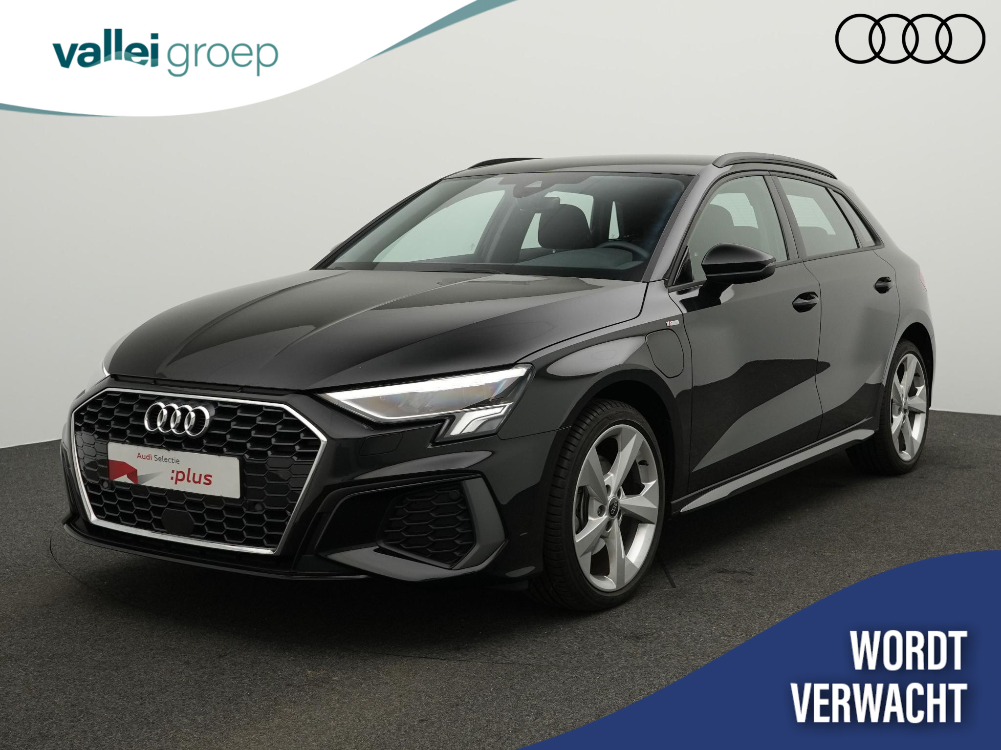 Audi A3 Sportback 40 TFSI e 204 pk S-tronic Edition / S-Line | Achteruitrijcamera | Stoelverwarming | Adaptive Cruise | Keyless Entry | Parkeersensoren achter
