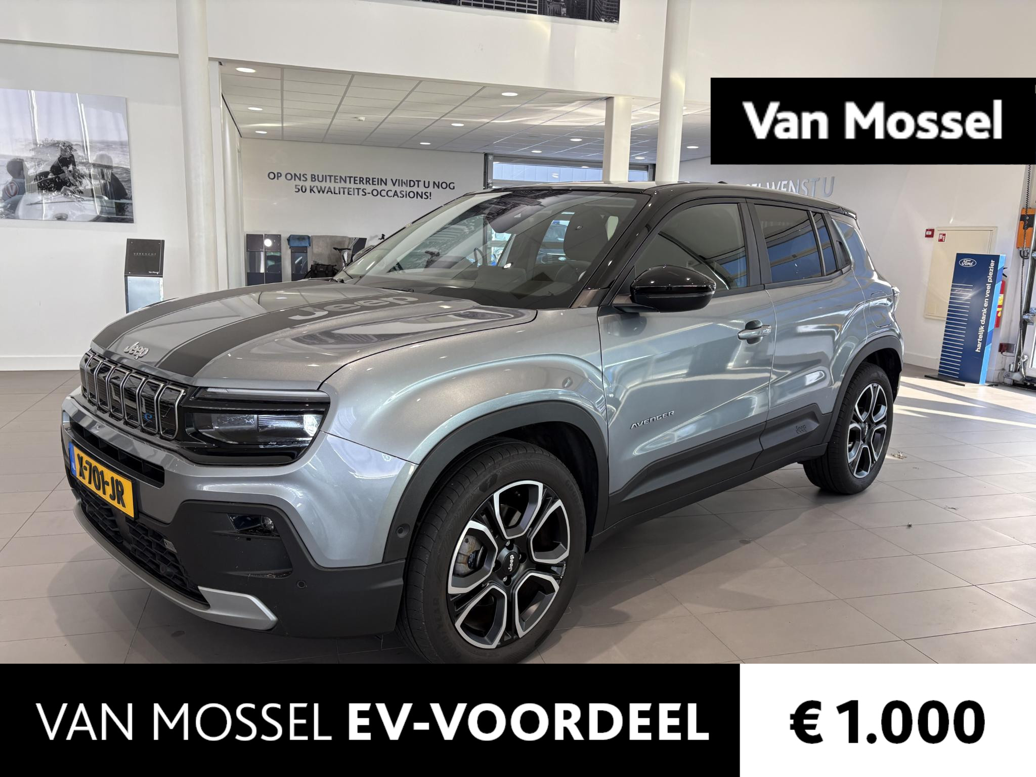 Jeep Avenger 1st Edition 54 kWh | Camera | Apple Carplay Android Auto | NAVI | Elektrische klep | Originele striping