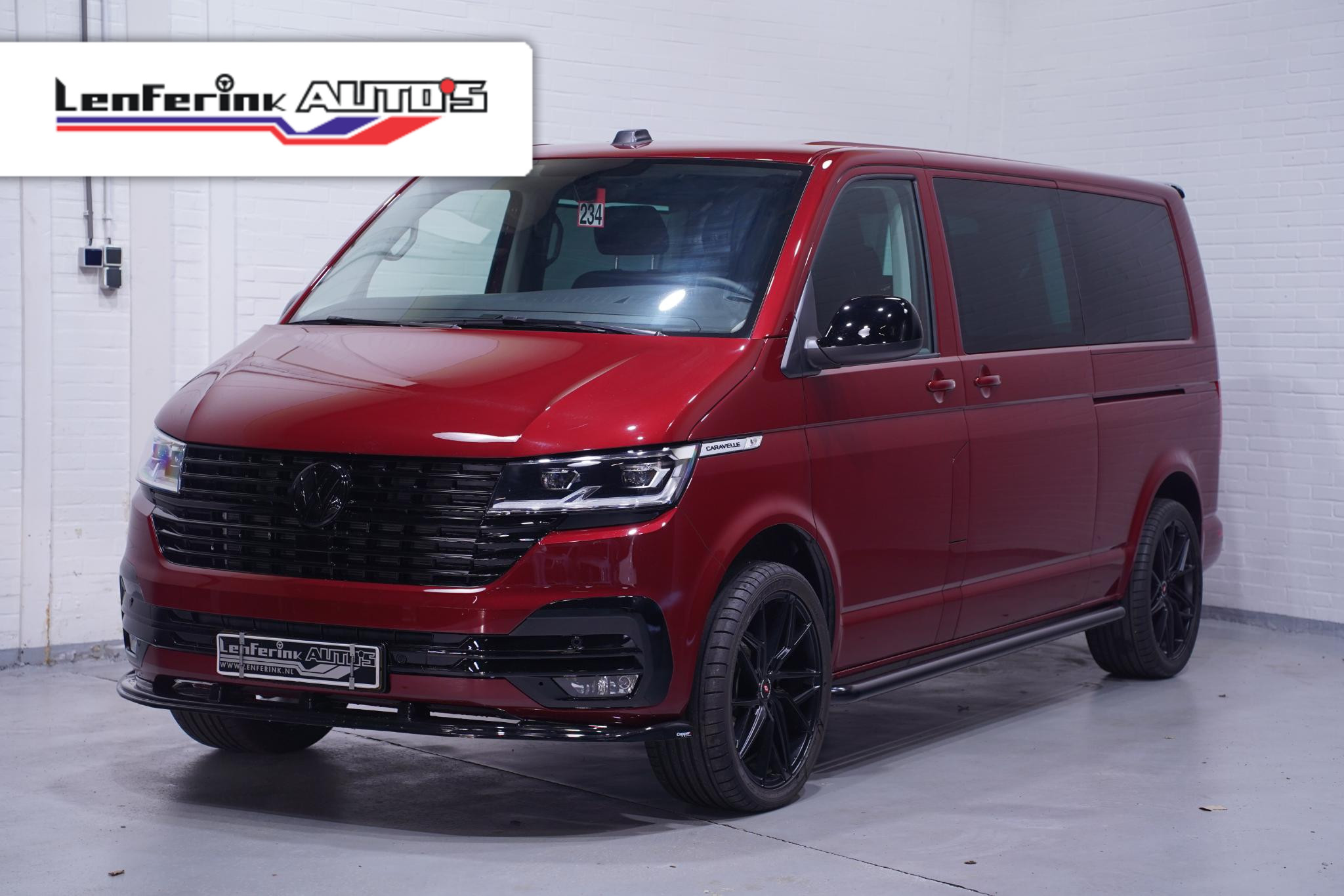 Volkswagen Transporter 2.0 TDI 150 pk Dubbel Cabine Fontana Red Navi, Camera, 20" LMV, LED Koplampen, Adapt. Cruise, Privacyglas, 5-Zits