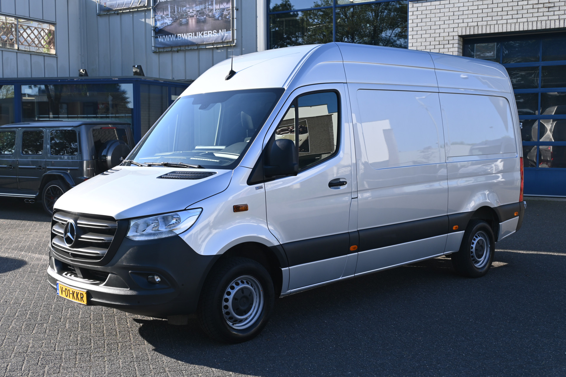 Mercedes-Benz Sprinter 317 CDI L2H2 RWD 360 Graden camera, Geveerde stoel, Navigatie MBUX