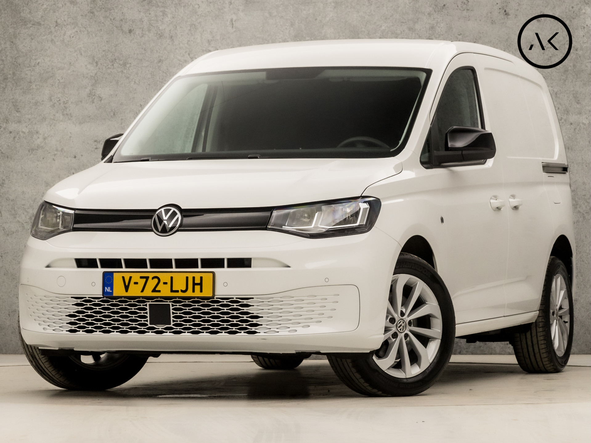 Volkswagen Caddy Cargo 1.5 TSI Exclusive (GRIJS KENTEKEN, BENZINE, DUBBELE SCHUIFDEUREN, SCHERM, PARKEERSENSOREN, BLUETOOTH, CLIMATE, NIEUWE APK, LM VELGEN, NIEUWSTAAT)