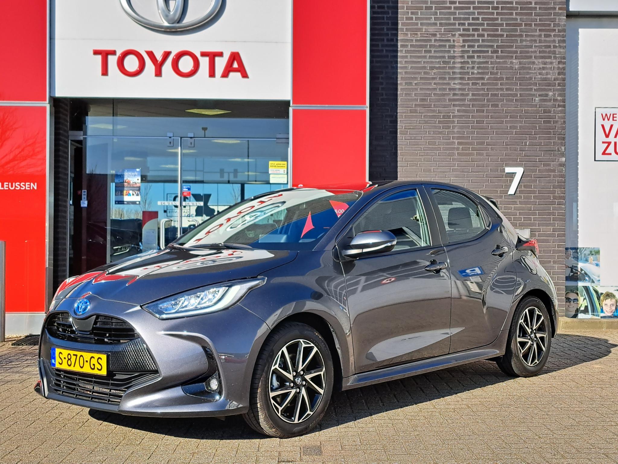 Toyota Yaris 1.5 Hybrid Dynamic KEYLESS LED 16' LM-VELGEN CAMERA APPLE/ANDROID CLIMA AD-CRUISE BLUETOOTH NL-AUTO