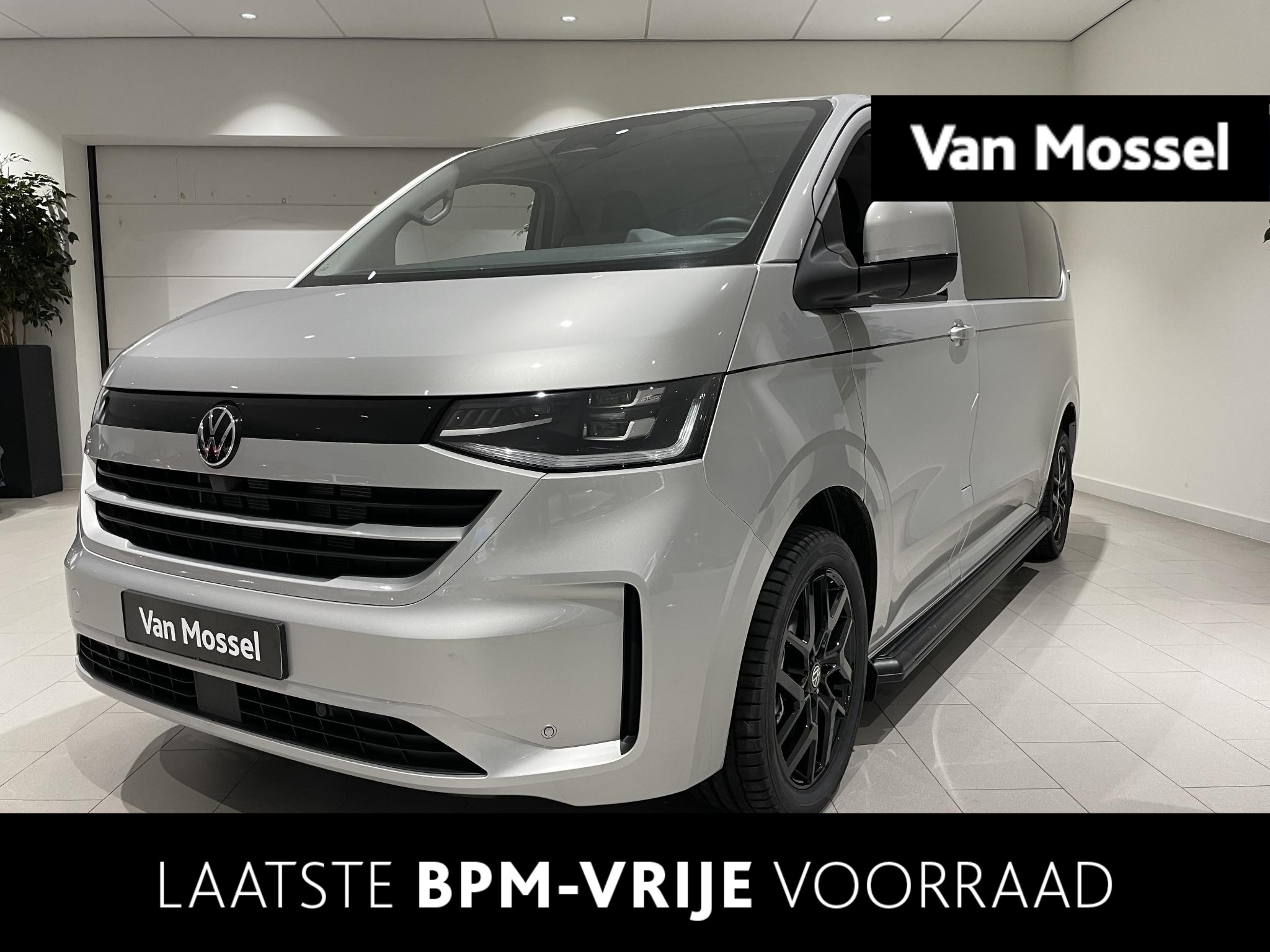 Volkswagen Transporter 2.0 TDI L2H1 30 Bulli 170 PK | Automaat | Dodehoeksensoren | Voorruitverwarming | Apple Carplay | Adaptive Cruise Control | Stoelverwarming | Achteruitrijcamera | DAB Radio | Uitparkeerassistent |