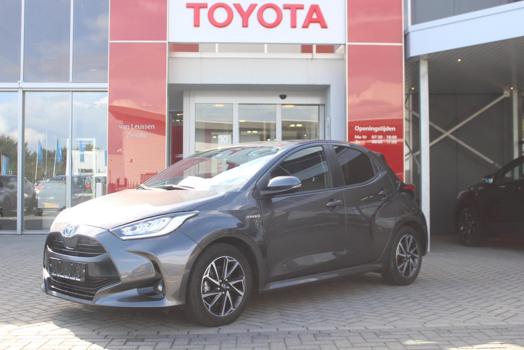 Toyota Yaris 1.5 HYBRID DYNAMIC STOELVERWARMING PRIVACY-GLASS DAB+ 16"LM-VELGEN APPLE/ANDROID