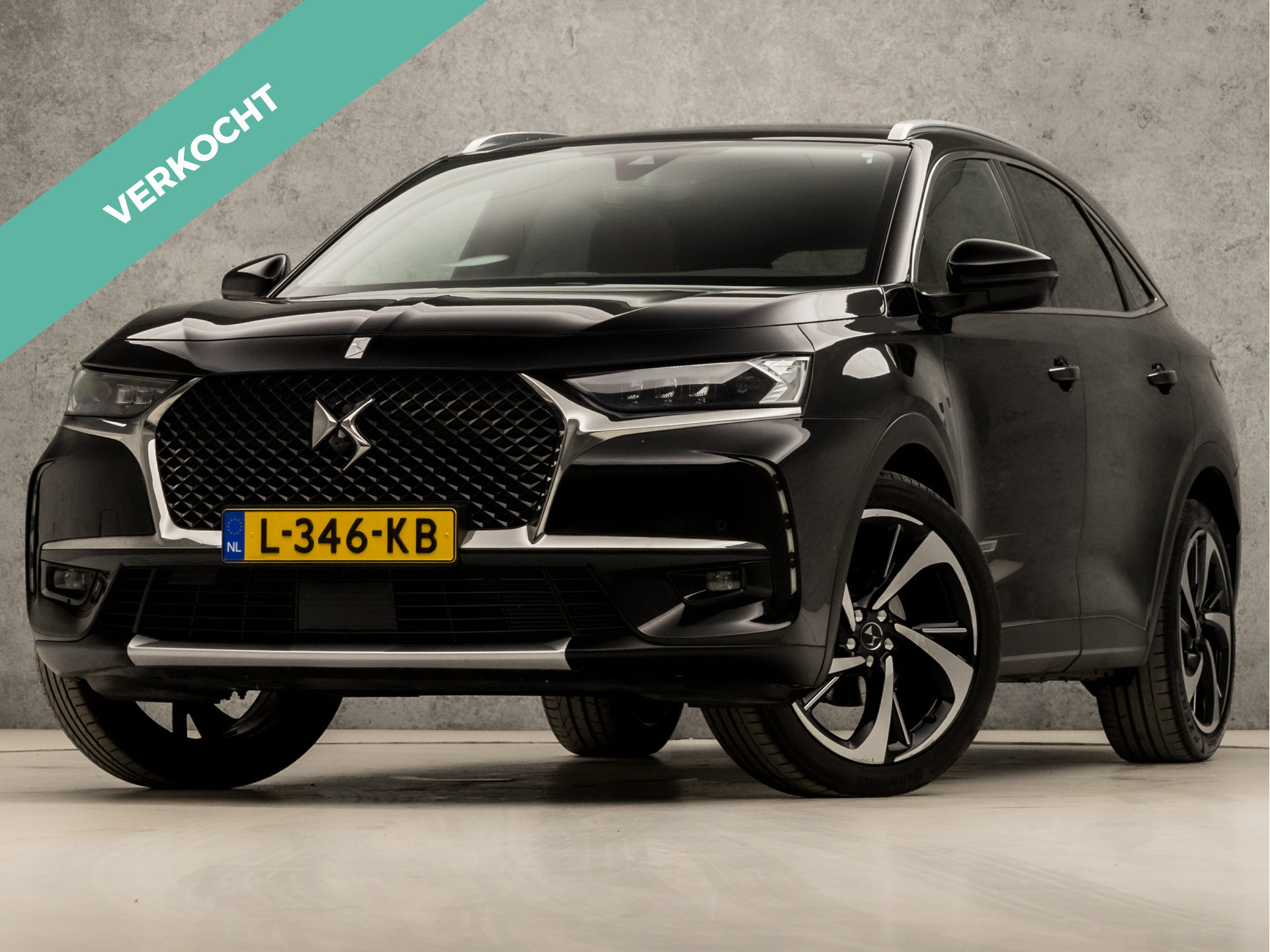 DS DS 7 Crossback 1.6 PureTech So Chic 225Pk Automaat (PANORAMADAK, APPLE CARPLAY, MEMORY SEATS, STOELVERWARMING, 360 CAMERA, LEDEREN SPORTSTOELEN, ADAPTIVE CRUISE, GETINT GLAS, NIEUWSTAAT)