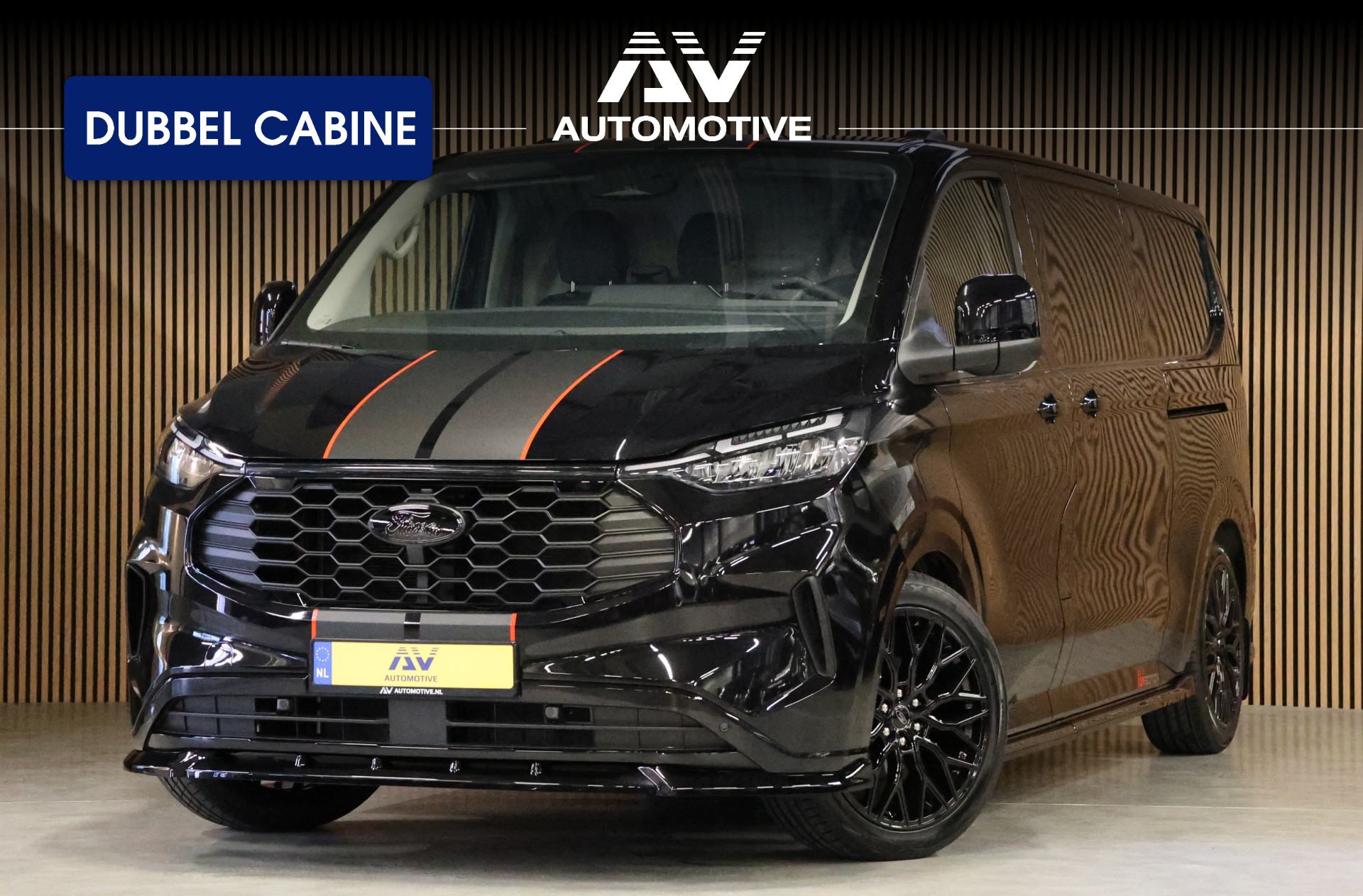 Ford Transit Custom 300 2.0 TDCI 170 PK L2H1 Limited | L+R Schuifdeur | ACC | Blind Spot | Camera | Lane Assist | Stoelverwarming | CarPlay | Navigatie | Raptor Edition | Trekhaak | 3-Zitter | MODELJAAR 2025 | Verlengde fabrieksgarantie tot 12-2029